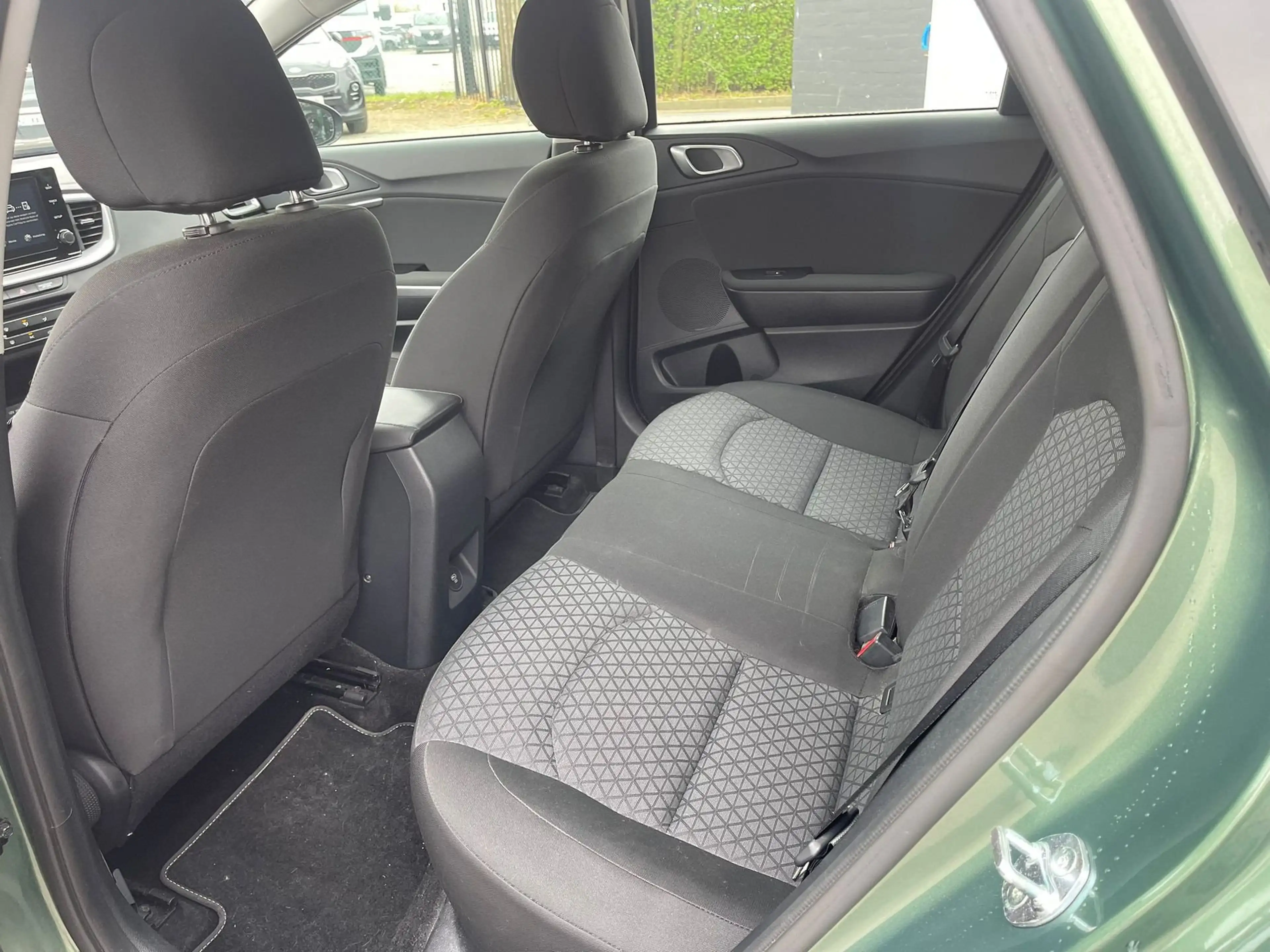 Kia Ceed / cee'd 1..0 Pure — photo 10