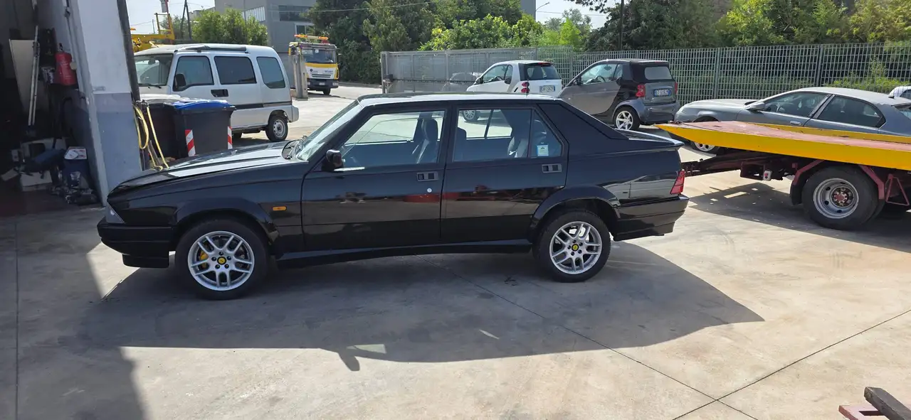 Alfa Romeo 75 2.0 ts, foto 3