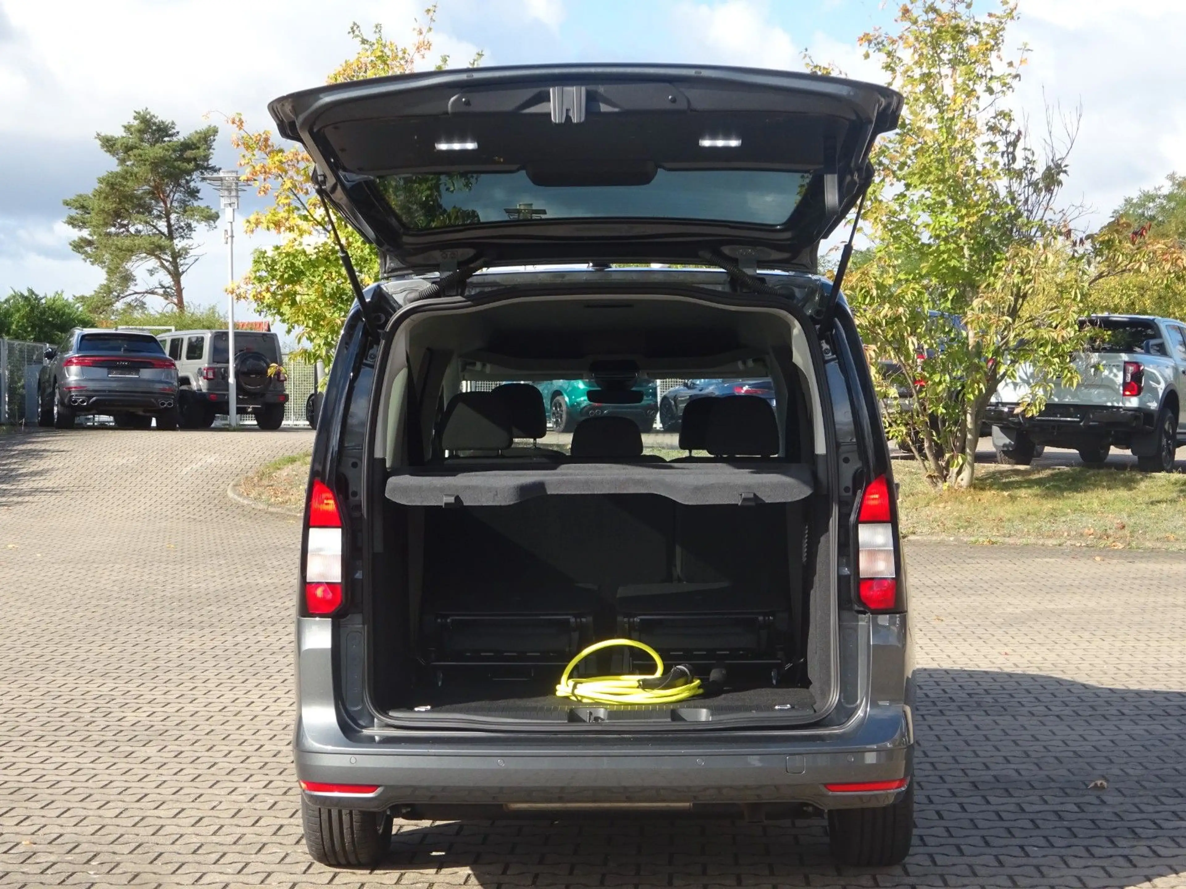 Ford Grand Tourneo Connect PHEV Titanium 7-Sitze — photo 6