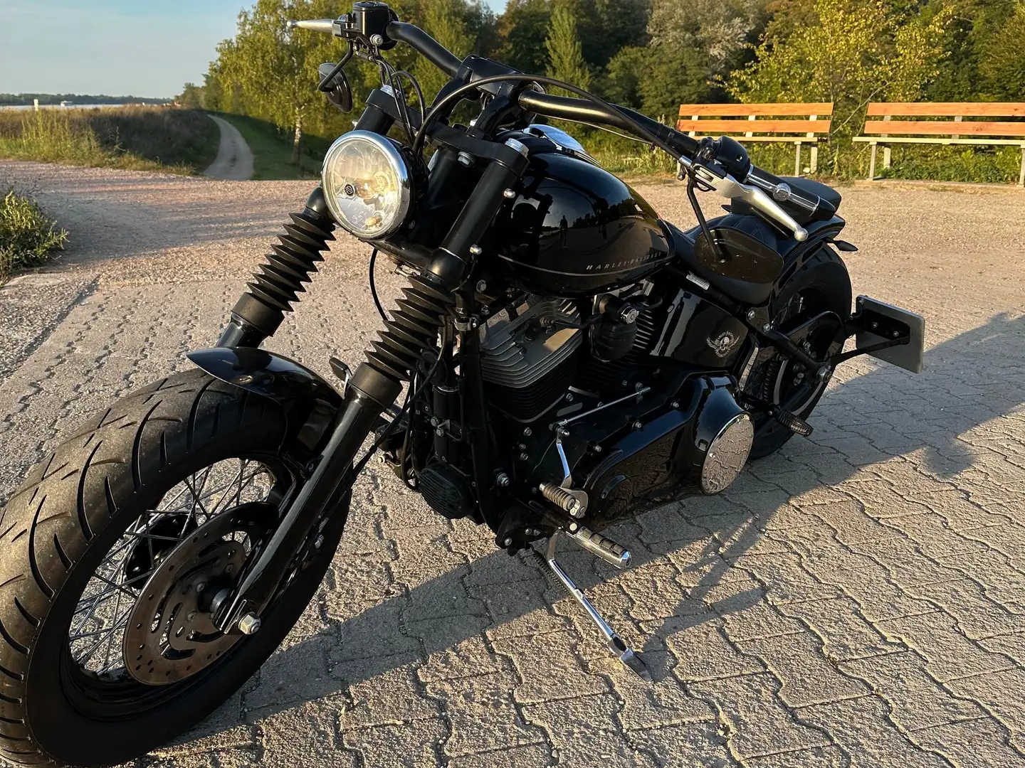 Harley-Davidson Softail FXS Schwarz - 1