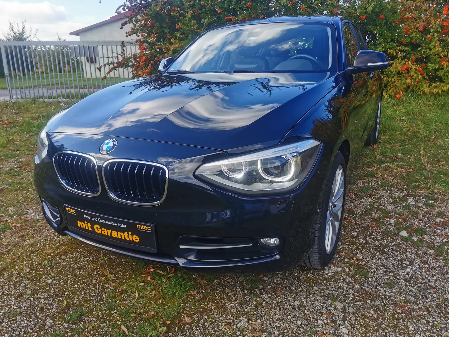 BMW 120 120 d xDrive Garantie Sport line Leder Schwarz - 1