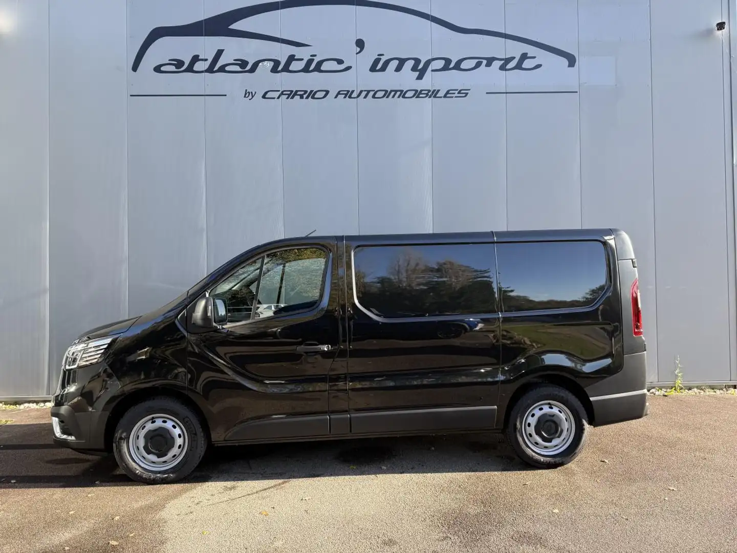 Renault Trafic L1H1 3T 2.0 BluedCi 150 Advance-CAM-NAV-MAIN LIBRE-RS- 25825HT Schwarz - 2
