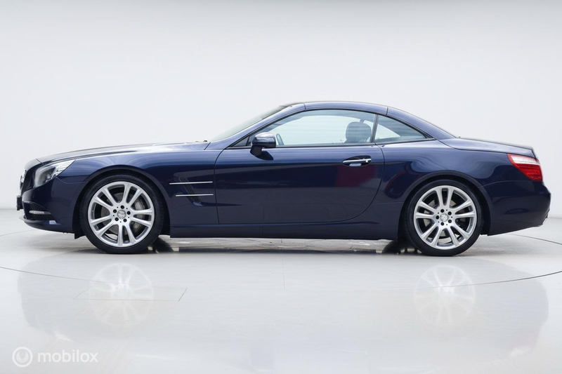 Mercedes-Benz SL 350 — photo 12