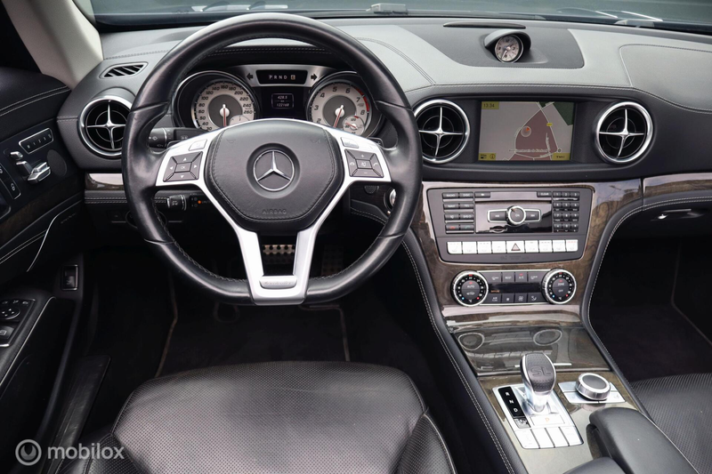 Mercedes-Benz SL 350 — photo 13