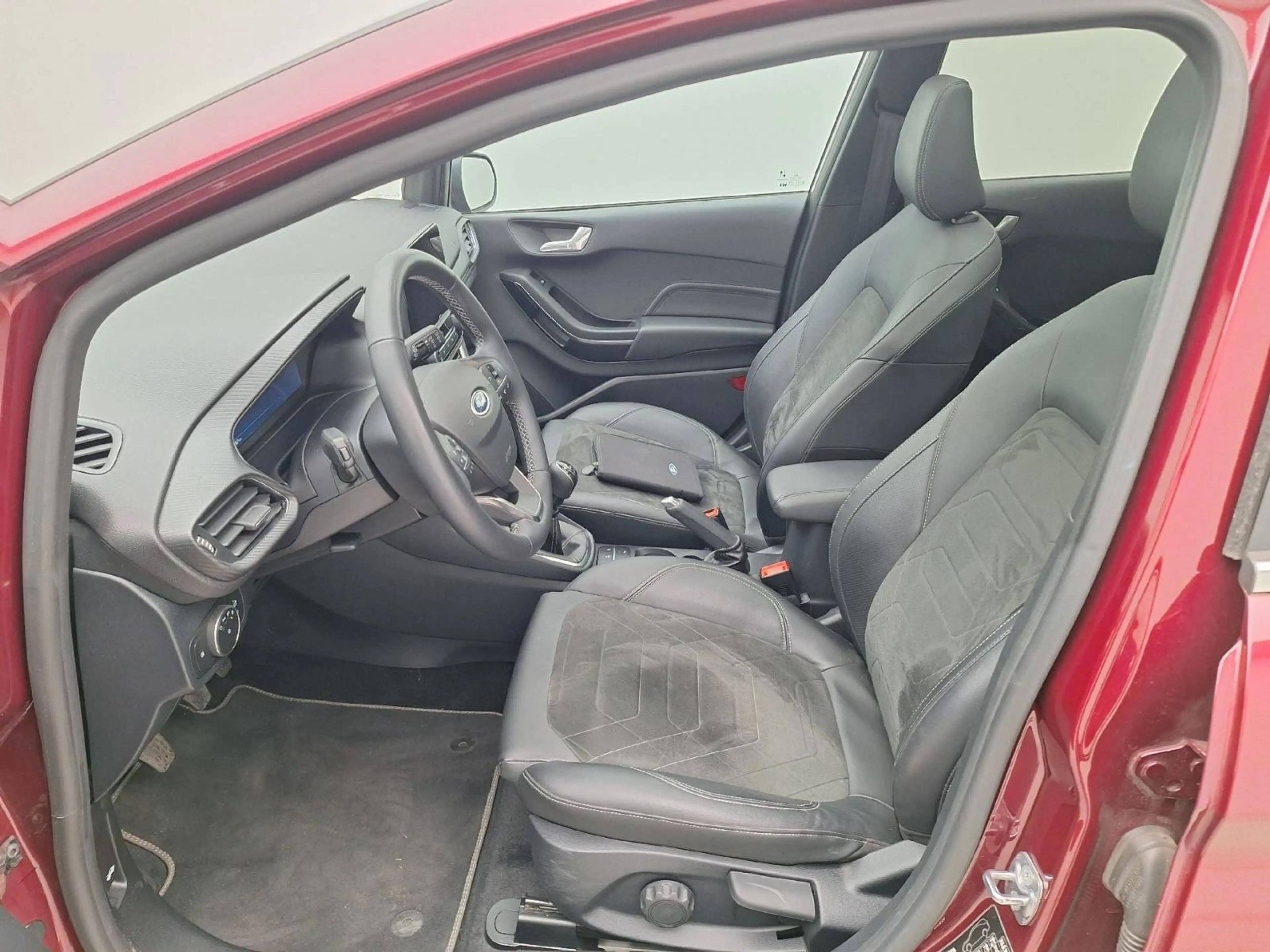 Ford Fiesta Fiesta Vignale 1.0 Titanium * FULL OPTIONS * COCKPIT DIGITAL * TOIT OUVRANT ET PANORAMIQUE * ALCANTARA — photo 7