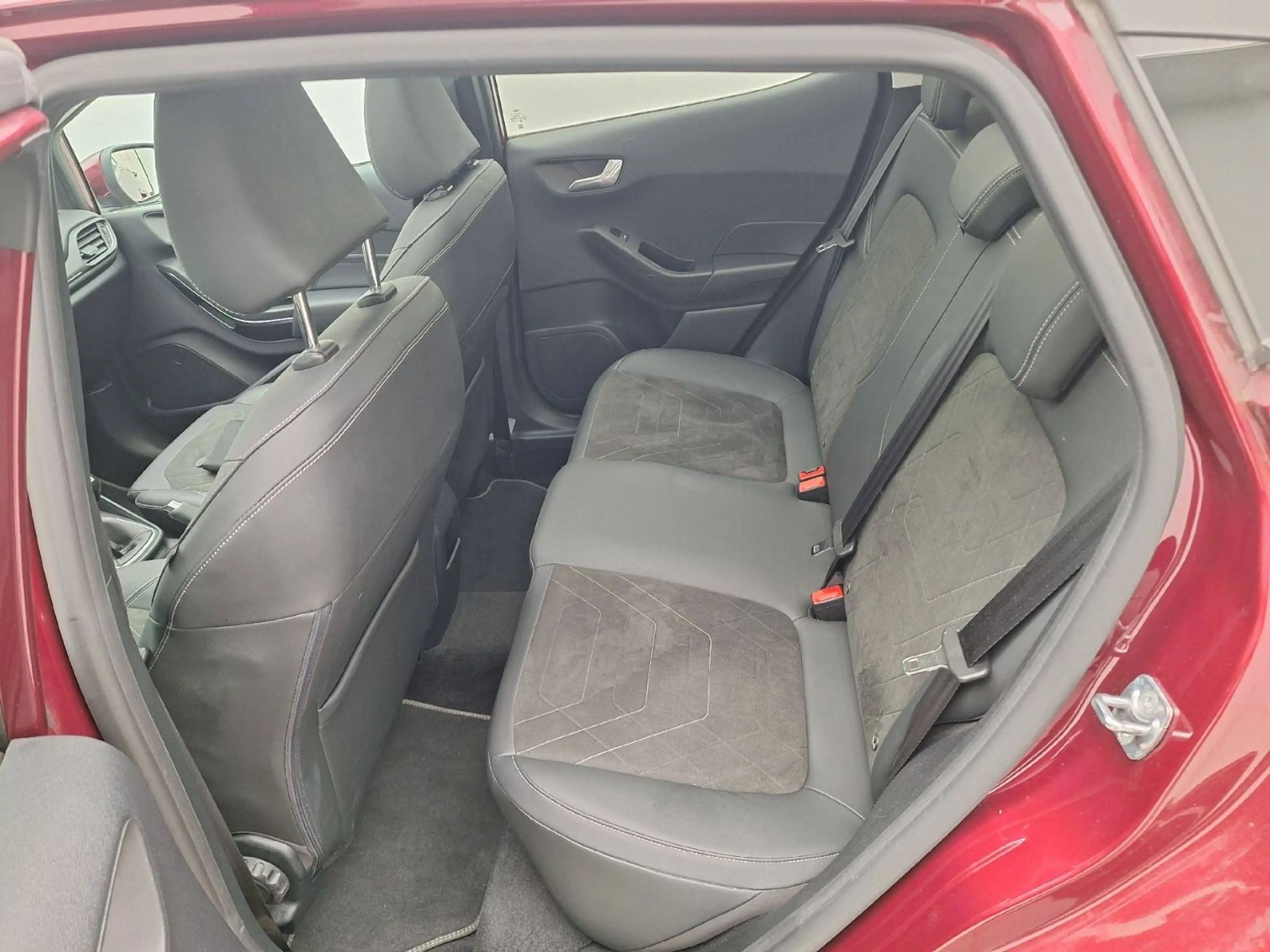 Ford Fiesta Fiesta Vignale 1.0 Titanium * FULL OPTIONS * COCKPIT DIGITAL * TOIT OUVRANT ET PANORAMIQUE * ALCANTARA — photo 13