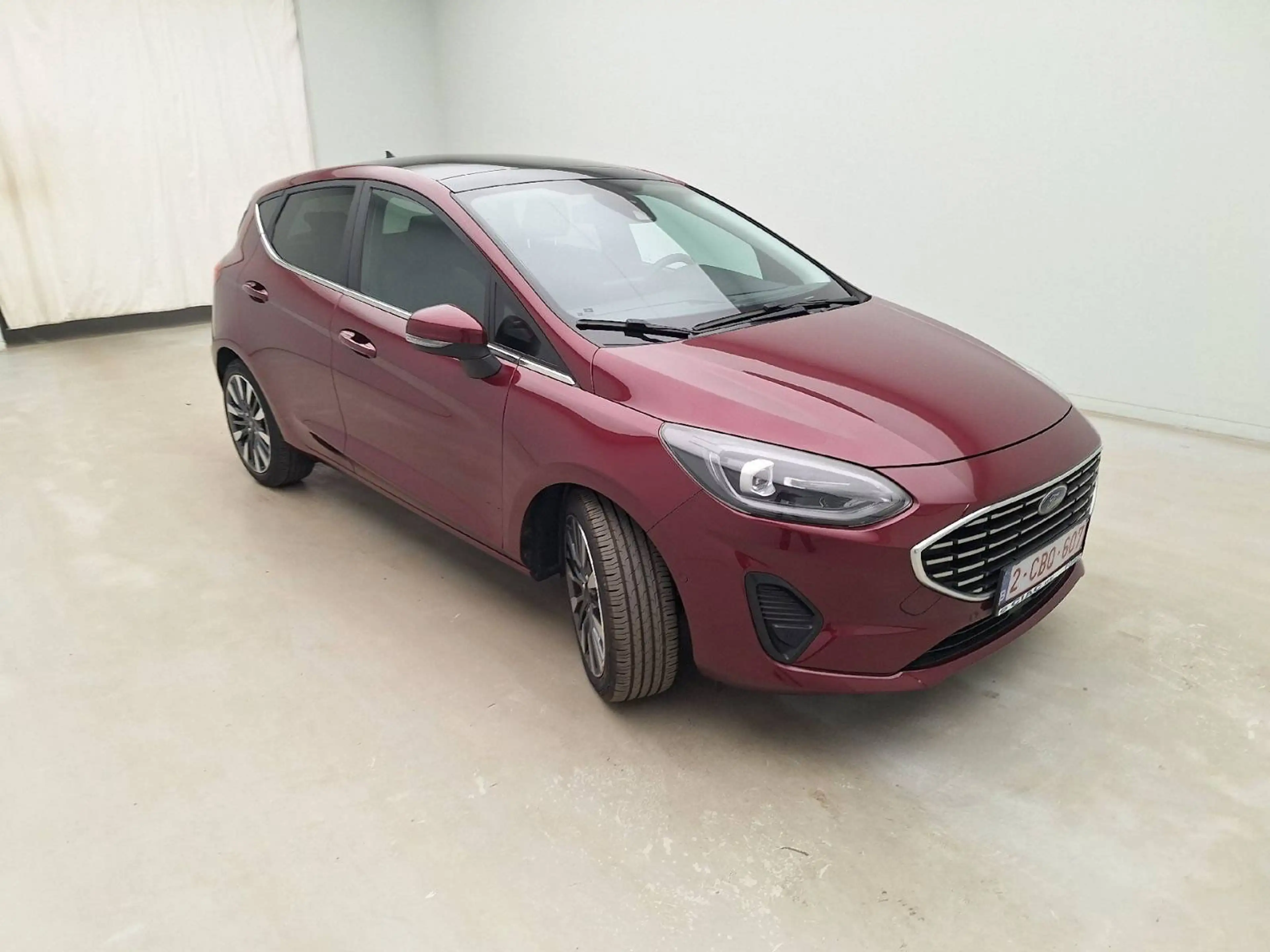 Ford Fiesta Fiesta Vignale 1.0 Titanium * FULL OPTIONS * COCKPIT DIGITAL * TOIT OUVRANT ET PANORAMIQUE * ALCANTARA — photo 4
