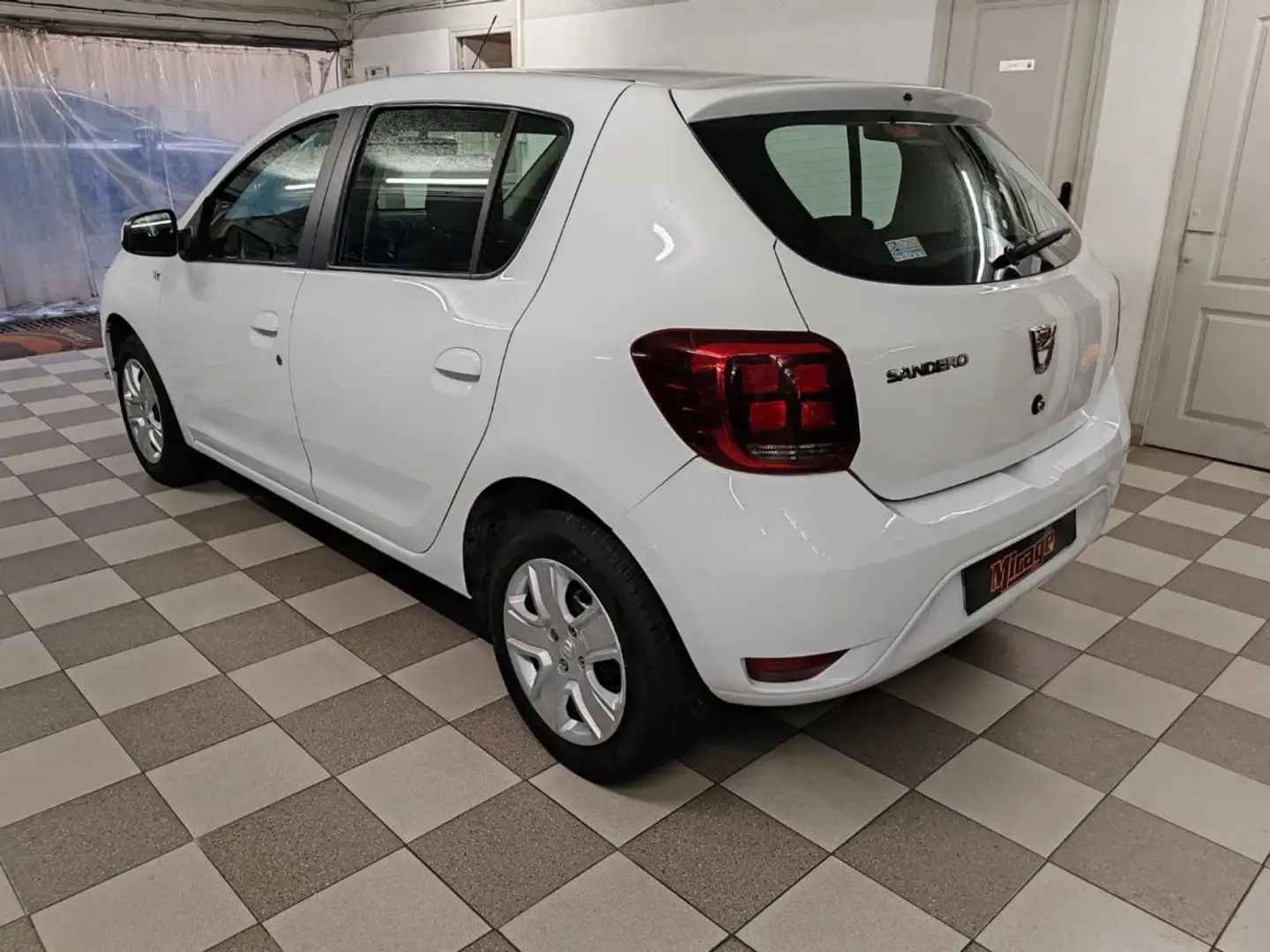 Dacia Sandero 1.5 BLUE DCI 95CH Weiß - 2