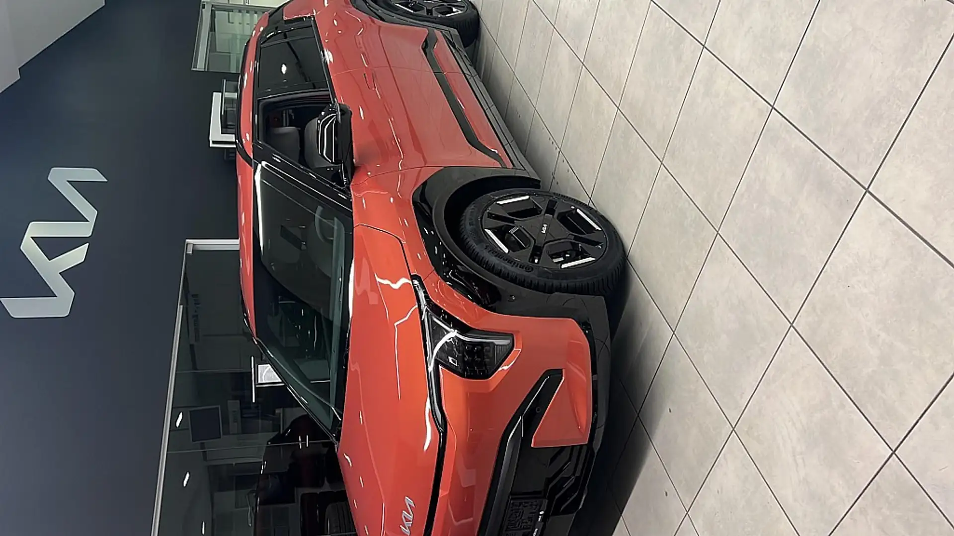 Kia EV3 FWD 81,4kWh Long Range GT-Line Orange - 1