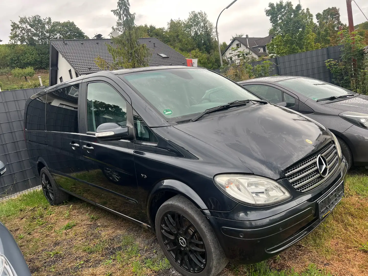 Mercedes-Benz Viano 3.0 CDI Activity lang— keine volle Leistung Schwarz - 1