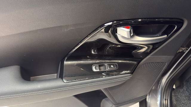 Kia Niro — photo 23