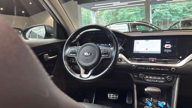 Kia Niro — photo 10