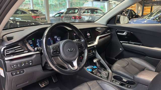 Kia Niro — photo 12
