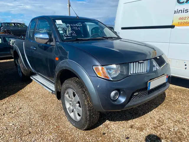 Mitsubishi L200 L200 2.5 DI-D 136 / CP031