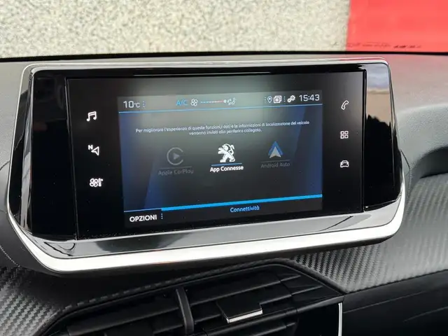 Peugeot 208 view 11