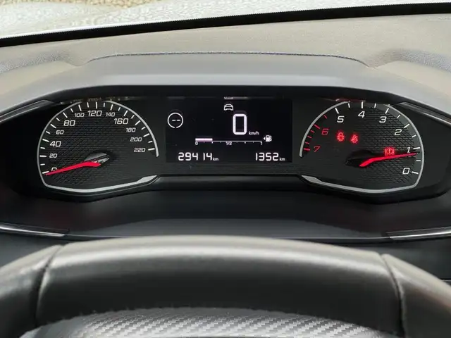 Peugeot 208 view 15