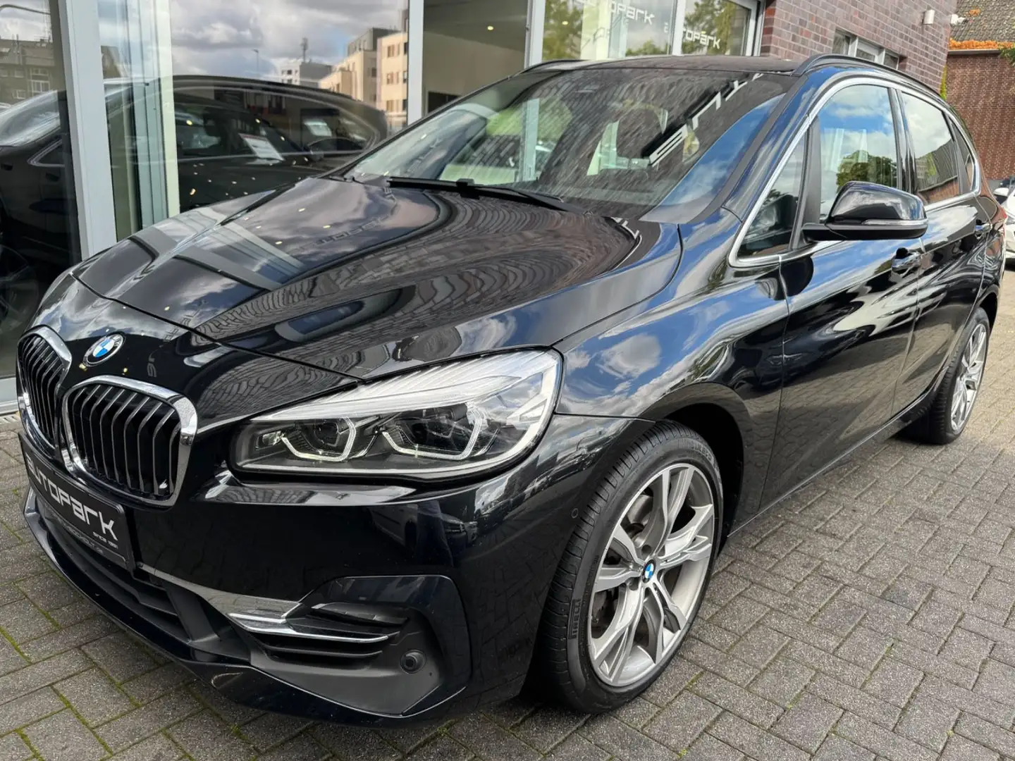 BMW 220 Luxury Line HUD LED AHK 18" Schwarz - 1
