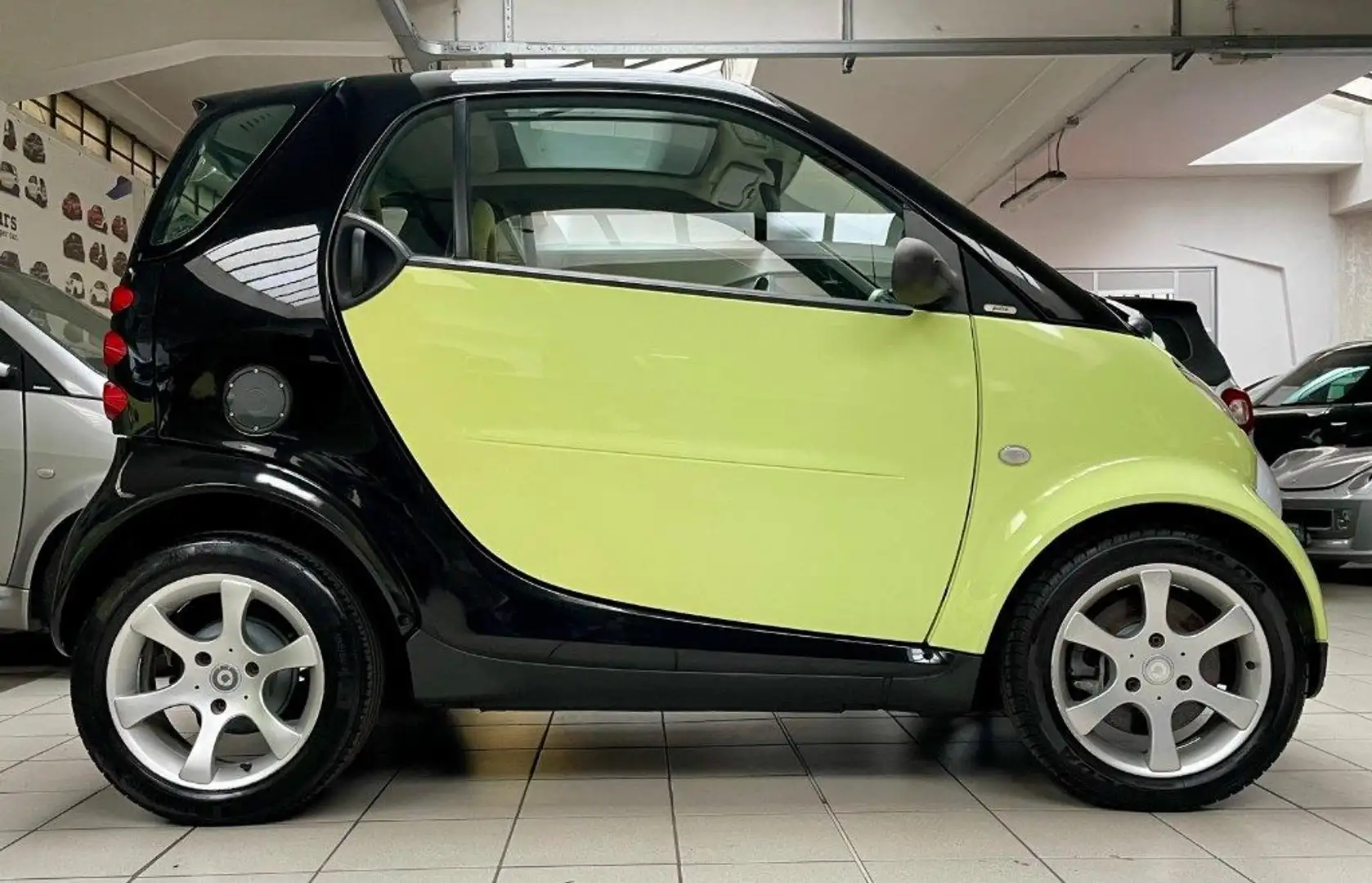 smart forTwo 700 coupé pulse (45 kW) Verde - 1