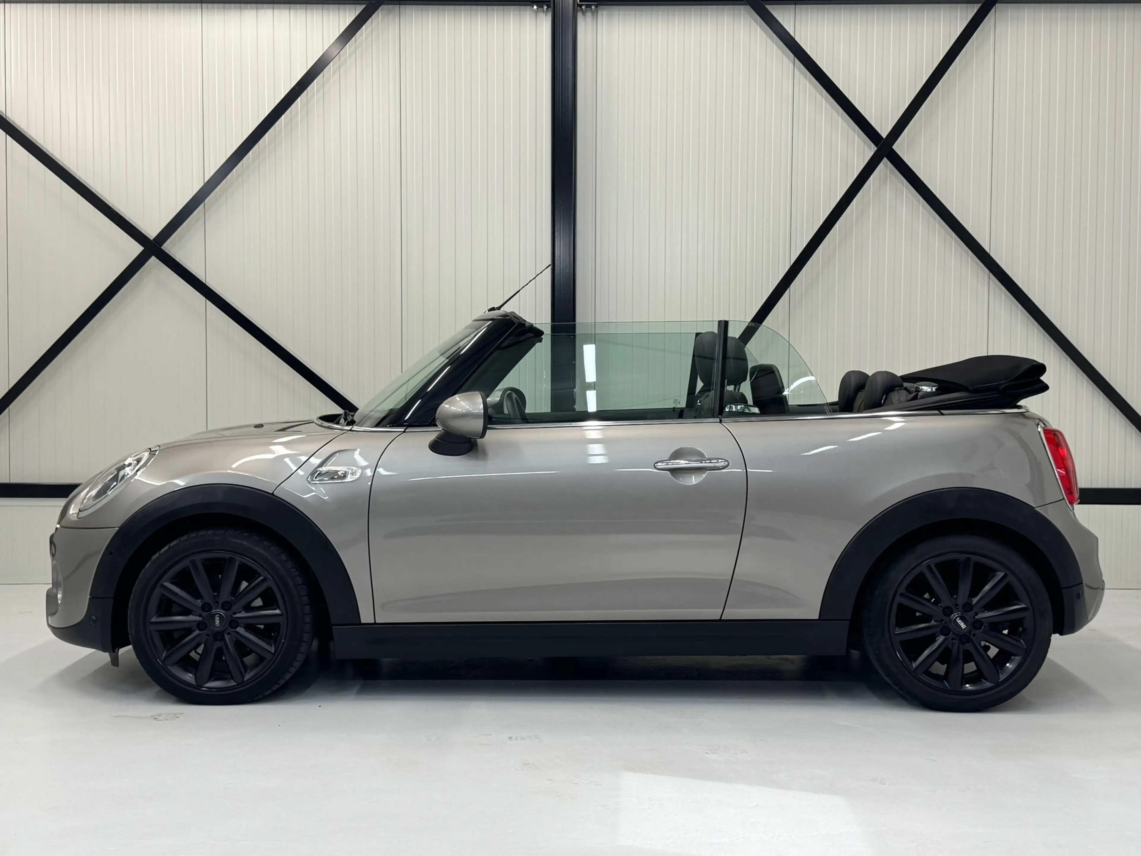 MINI Cooper S Cabrio 2.0 Chili Serious Business |Parkeersensorenr|Led|S — photo 12