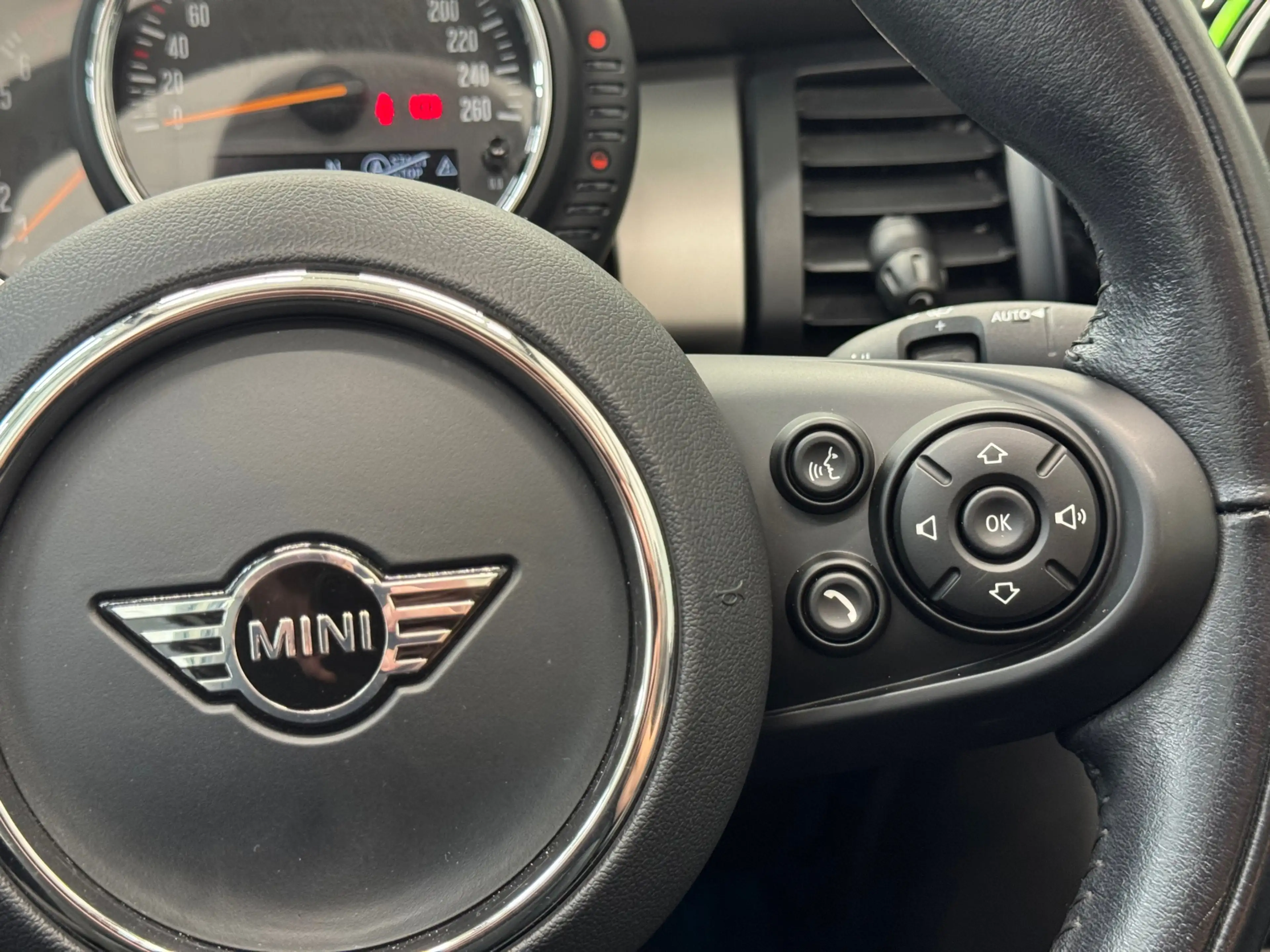 MINI Cooper S Cabrio 2.0 Chili Serious Business |Parkeersensorenr|Led|S — photo 30