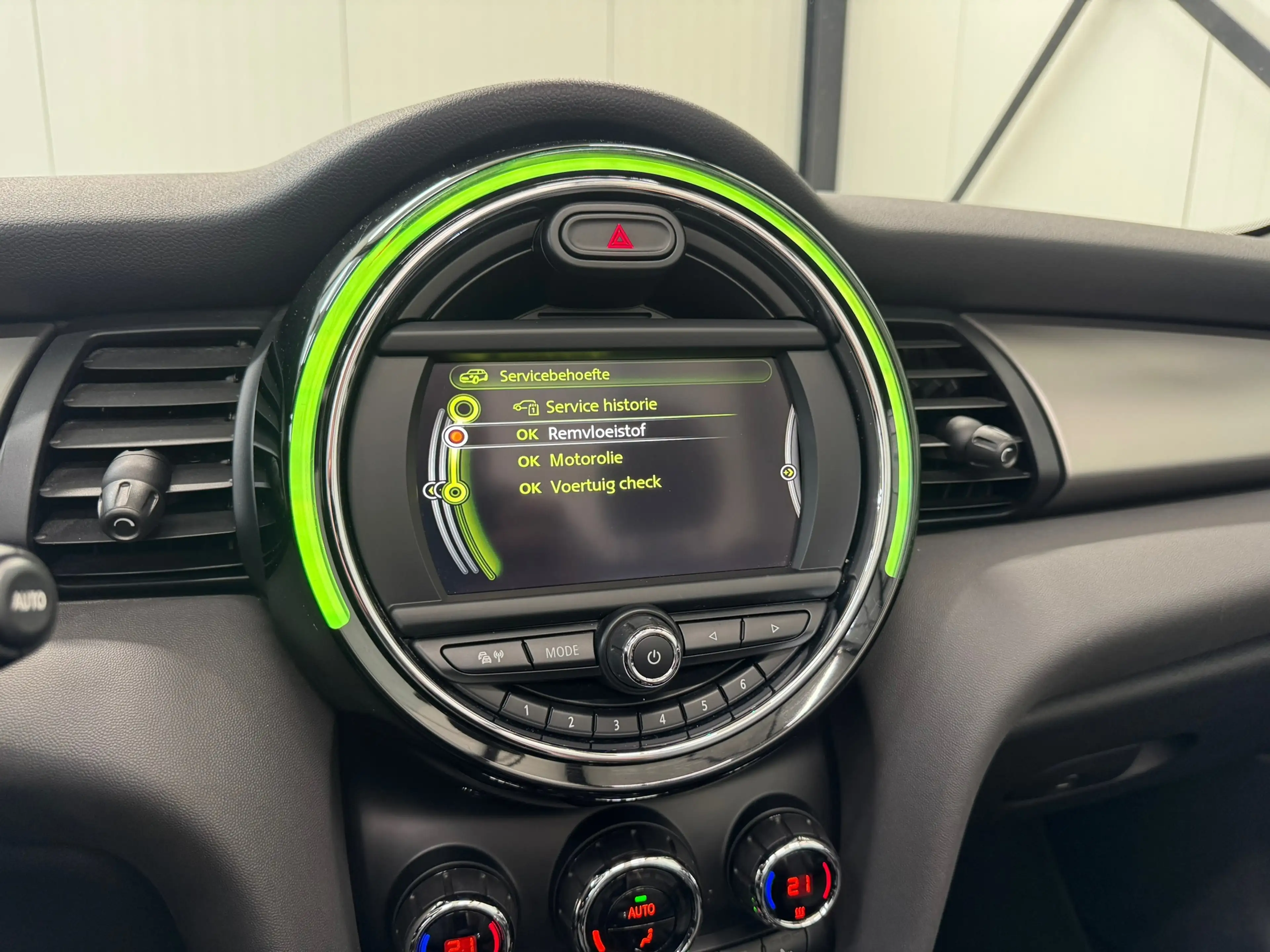 MINI Cooper S Cabrio 2.0 Chili Serious Business |Parkeersensorenr|Led|S — photo 19
