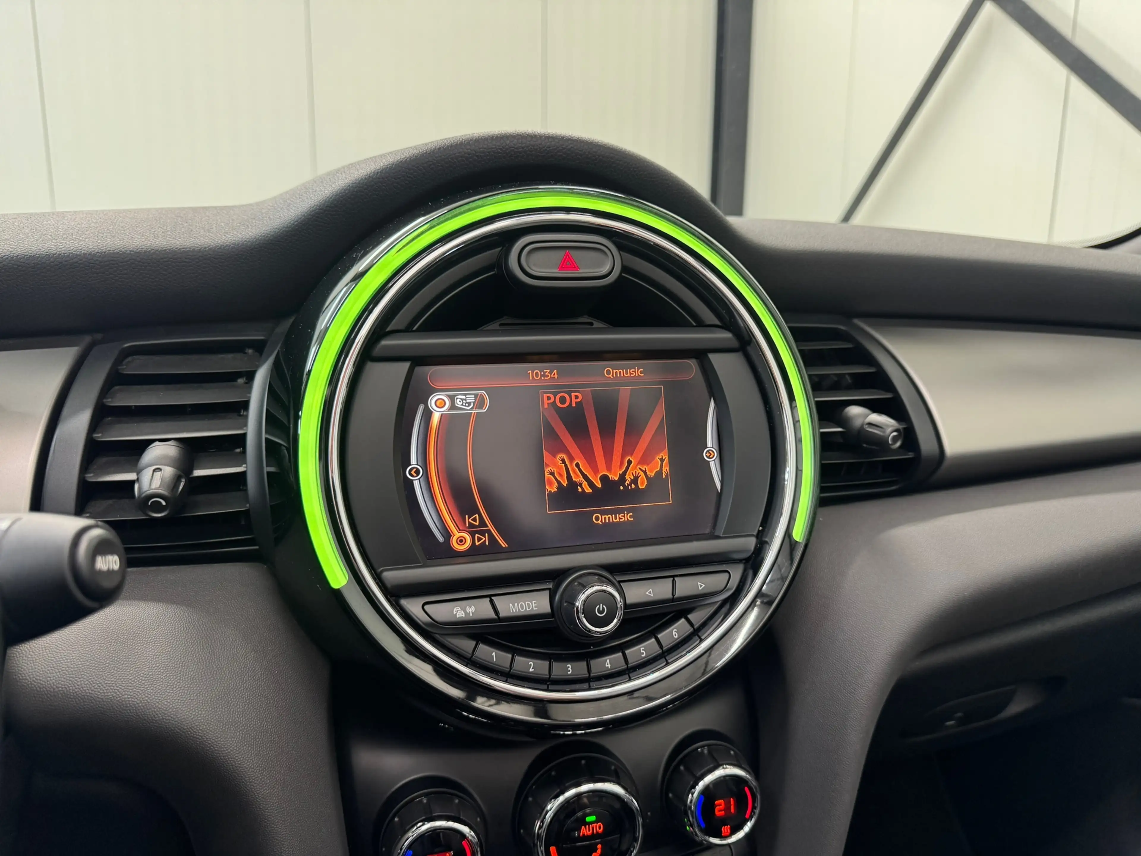 MINI Cooper S Cabrio 2.0 Chili Serious Business |Parkeersensorenr|Led|S — photo 20