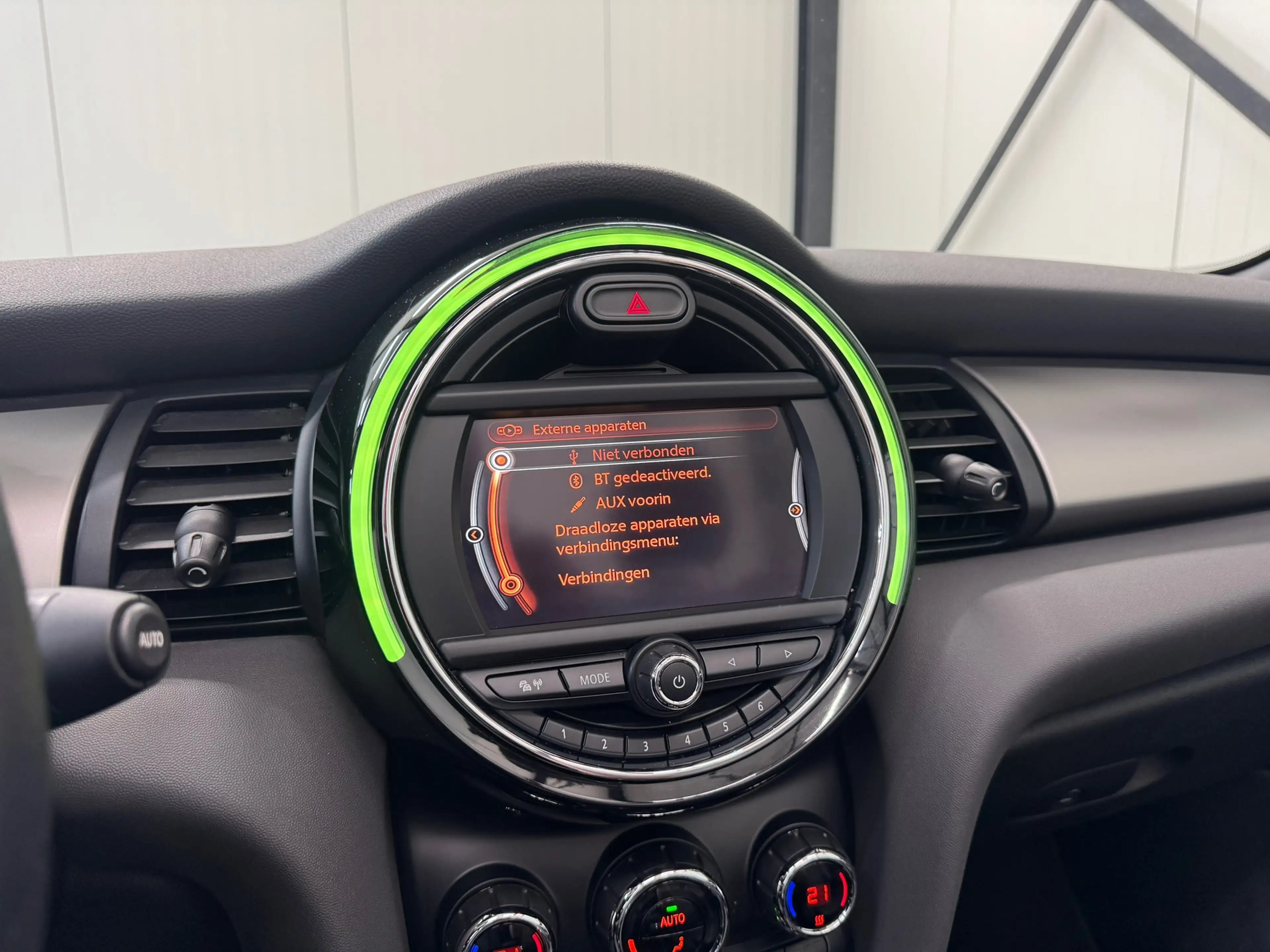 MINI Cooper S Cabrio 2.0 Chili Serious Business |Parkeersensorenr|Led|S — photo 17