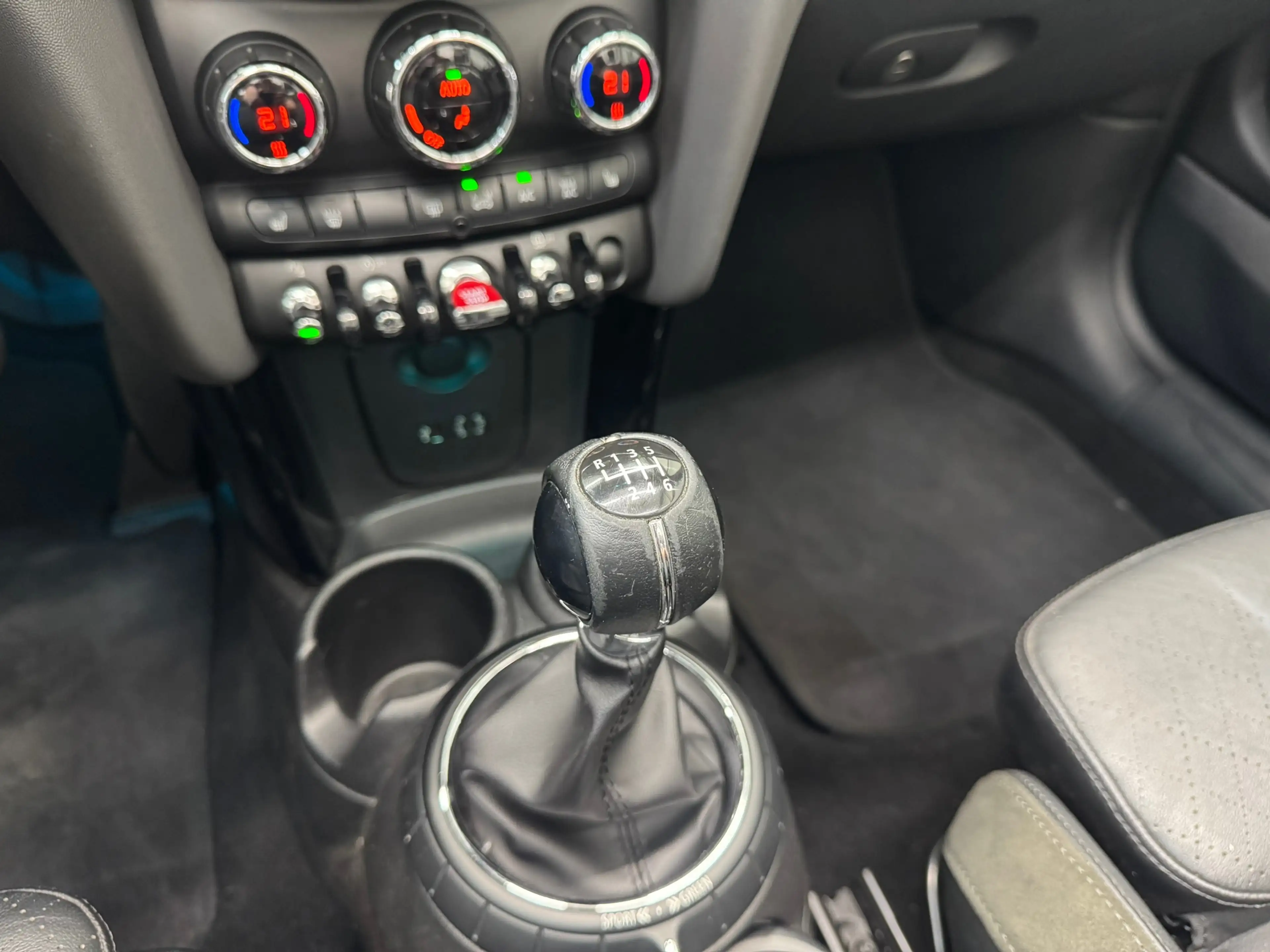 MINI Cooper S Cabrio 2.0 Chili Serious Business |Parkeersensorenr|Led|S — photo 25