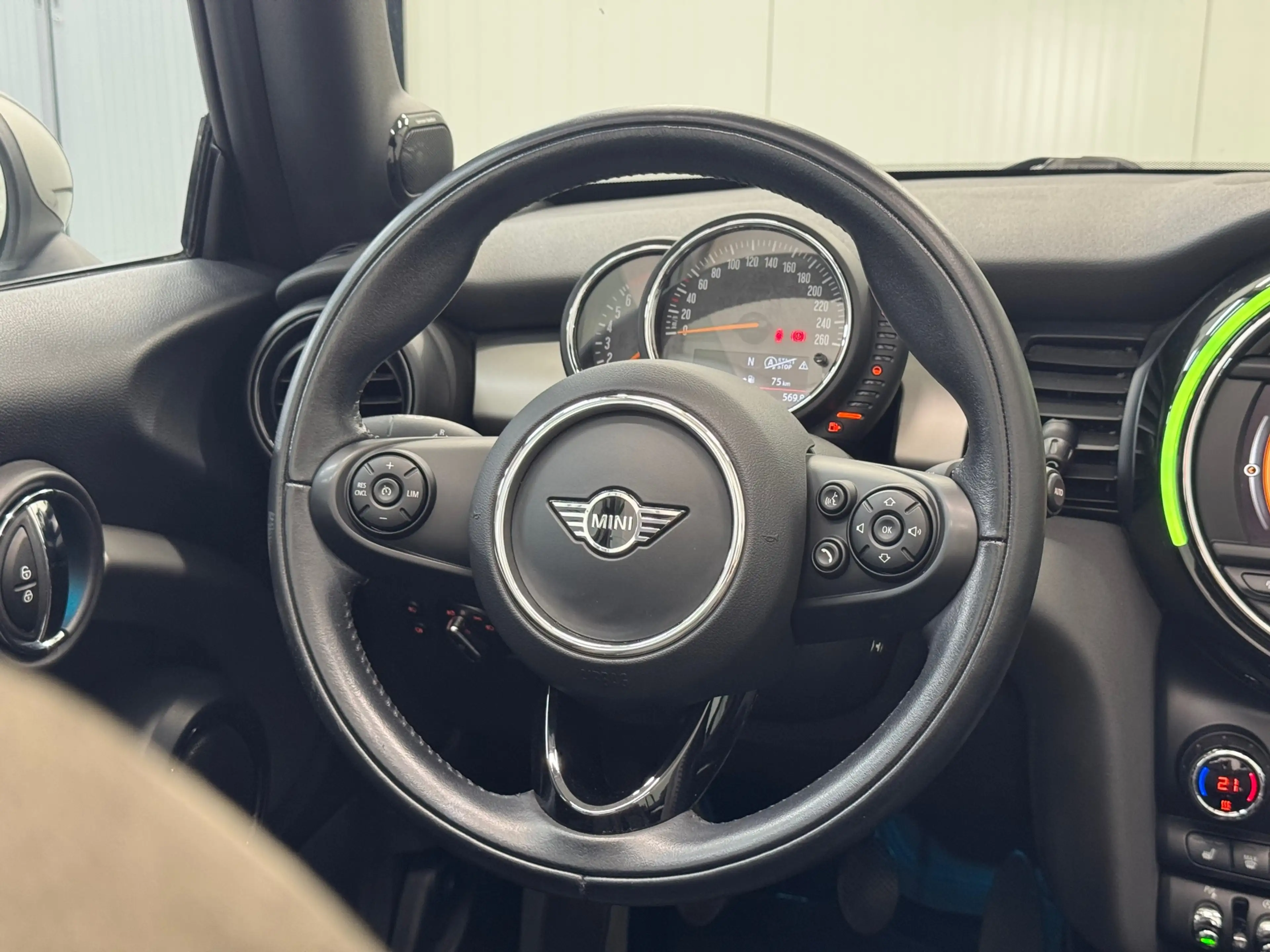 MINI Cooper S Cabrio 2.0 Chili Serious Business |Parkeersensorenr|Led|S — photo 14