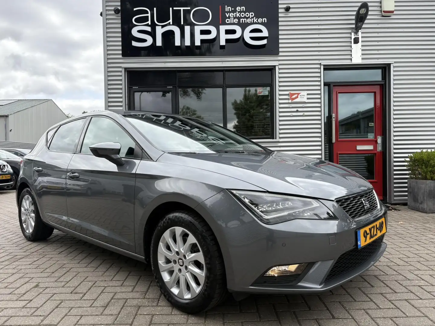 SEAT Leon 1.2 TSI Style Business -5DRS.-AUTOMAAT-CLIMA-CRUIS Grijs - 2