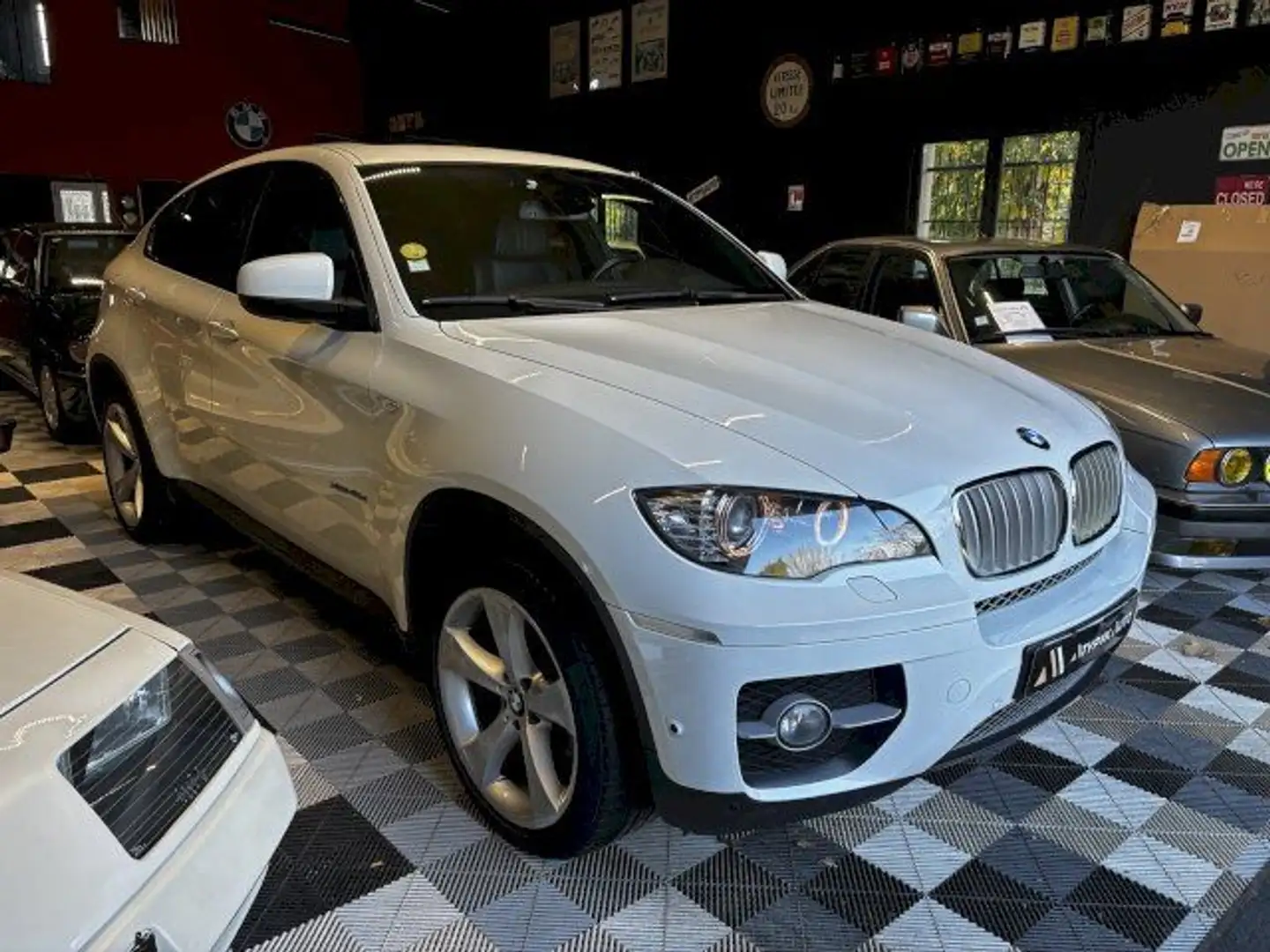 BMW X6 I (E71) xDrive40dA 306ch Luxe Weiß - 2