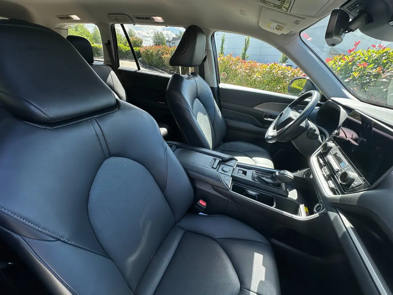 Toyota Grand Highlander fotografie Toyota Grand Highlander