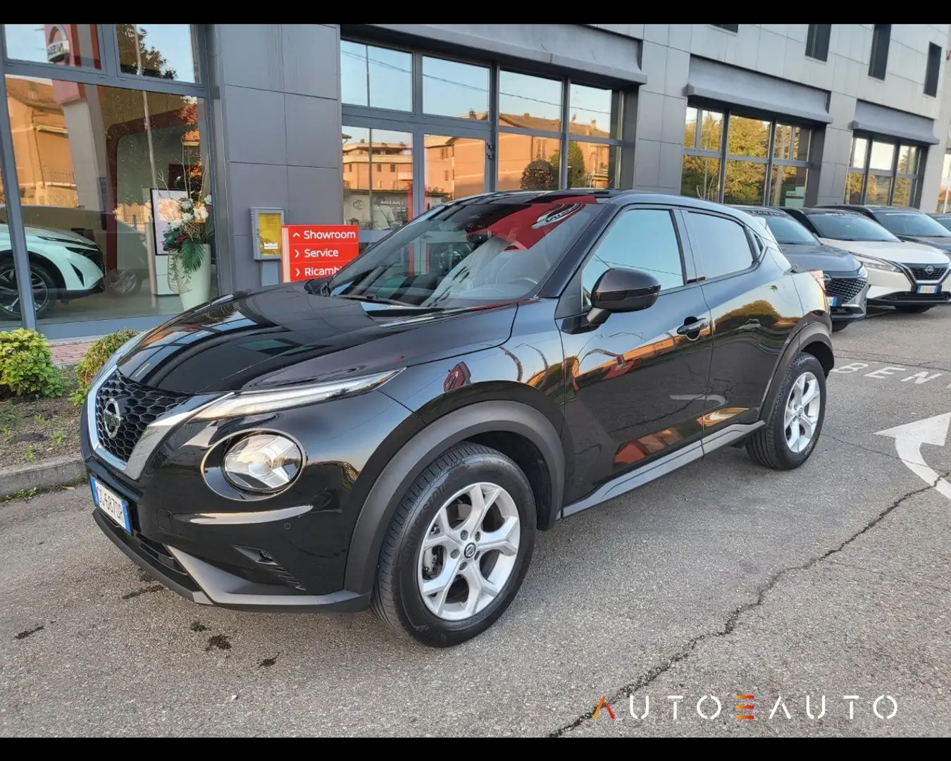 Nissan Juke 1.0 dig-t N-Connecta 114cv dct Nero - 1