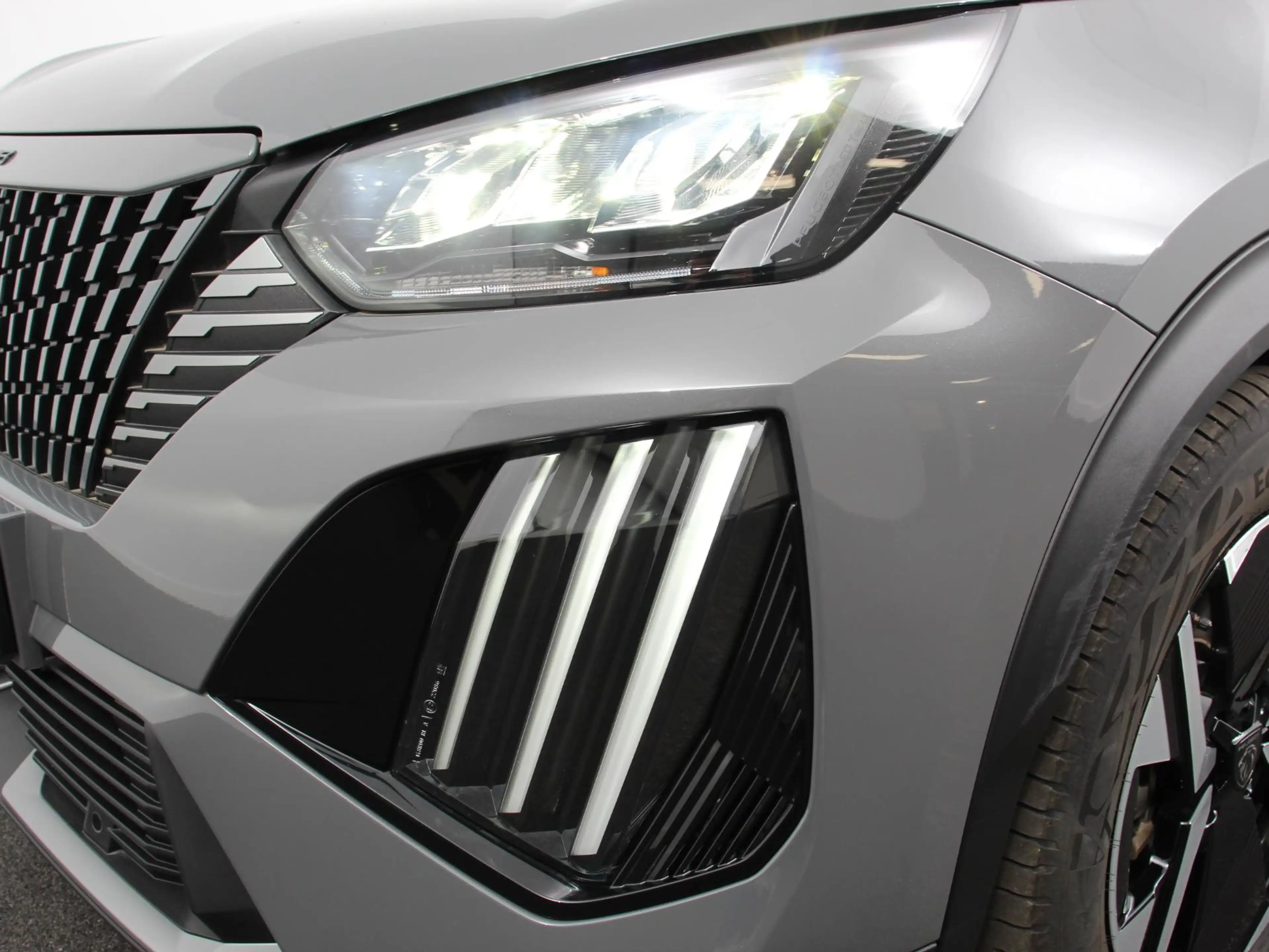 Peugeot e-2008 EV Allure 50 kWh Navigatie Apple Carplay/Android A — photo 9