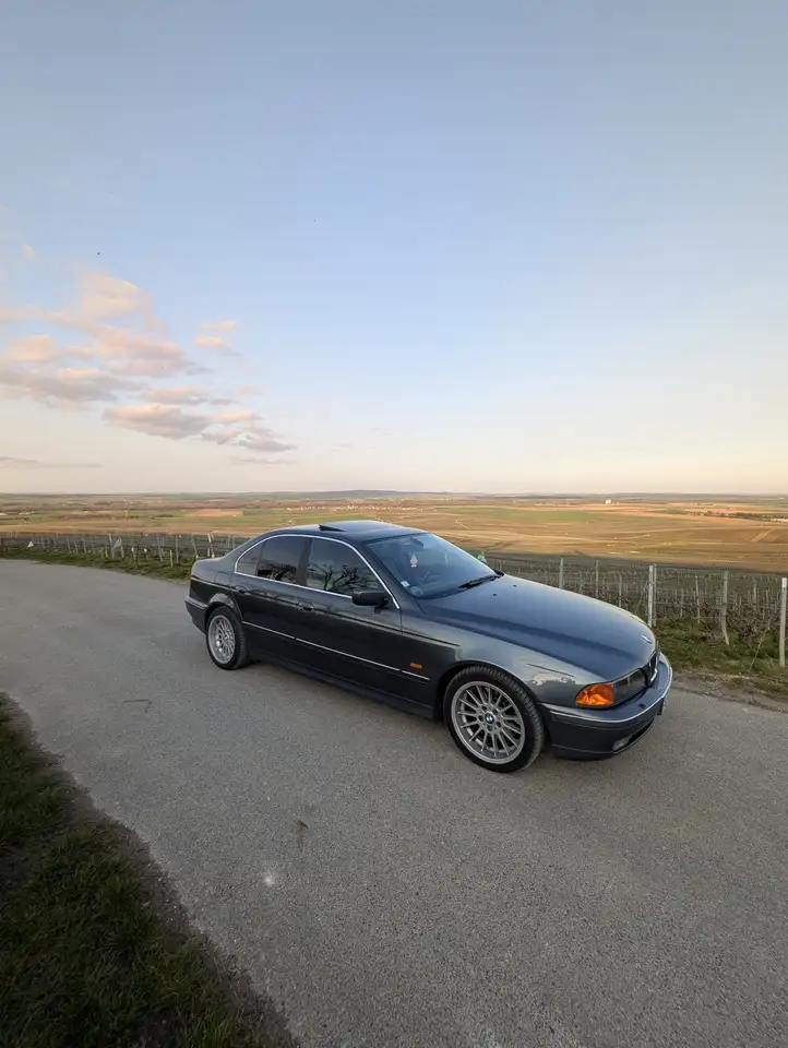 BMW 535 E39 V8 (flexfuel, toit ouvrant, sièges chauffants/electriques, xenons, clim auto, regulateur de vitesses, bluetooth), foto 11