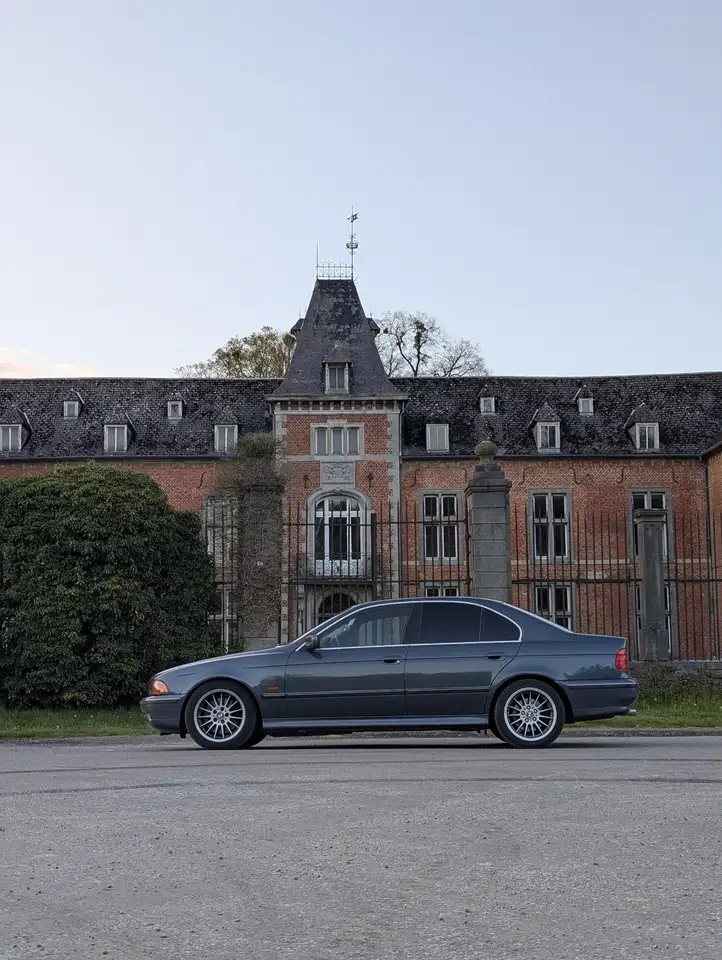 BMW 535 E39 V8 (flexfuel, toit ouvrant, sièges chauffants/electriques, xenons, clim auto, regulateur de vitesses, bluetooth), foto 2