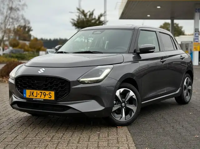 Suzuki Swift 1.2 STYLE SMART HYBR. KEYLESS ECC CAMERA NAVI ADD.