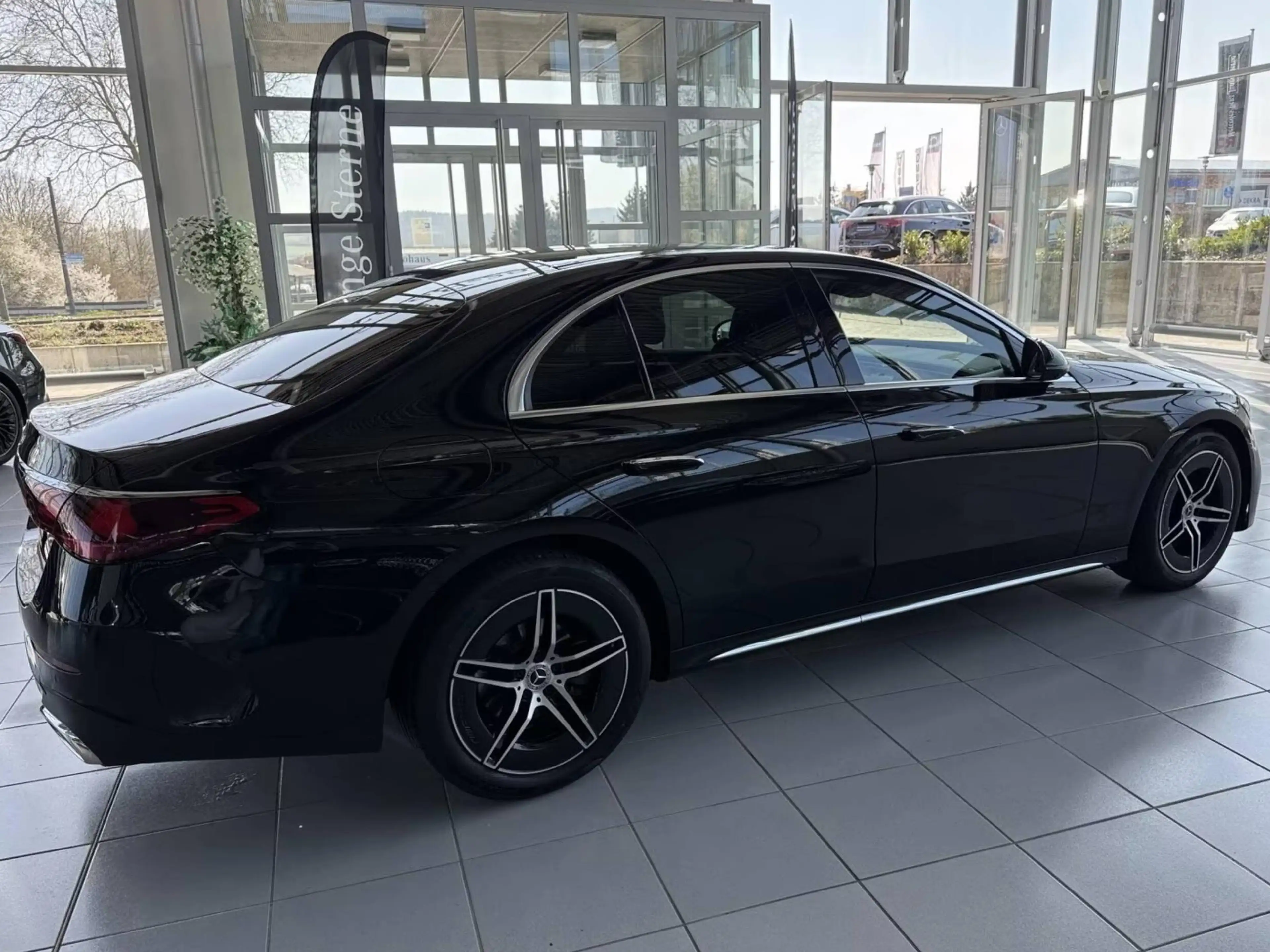 Mercedes-Benz E 200 E 200 AMG Line Advanced Plus (214.050) — photo 4