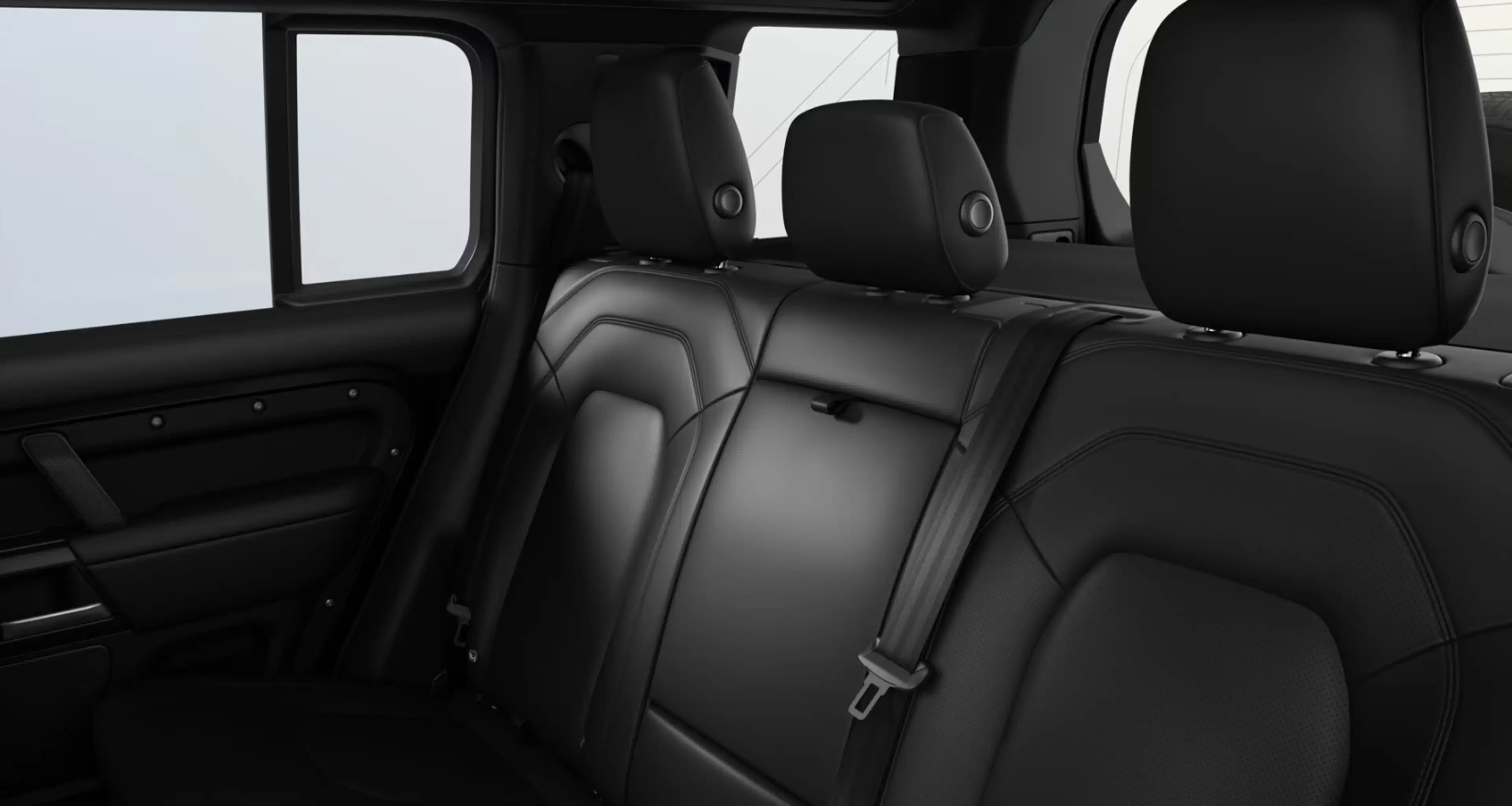 Land Rover Defender 110 P300e X-Dynamic SE AWD Auto. 27MY — photo 4