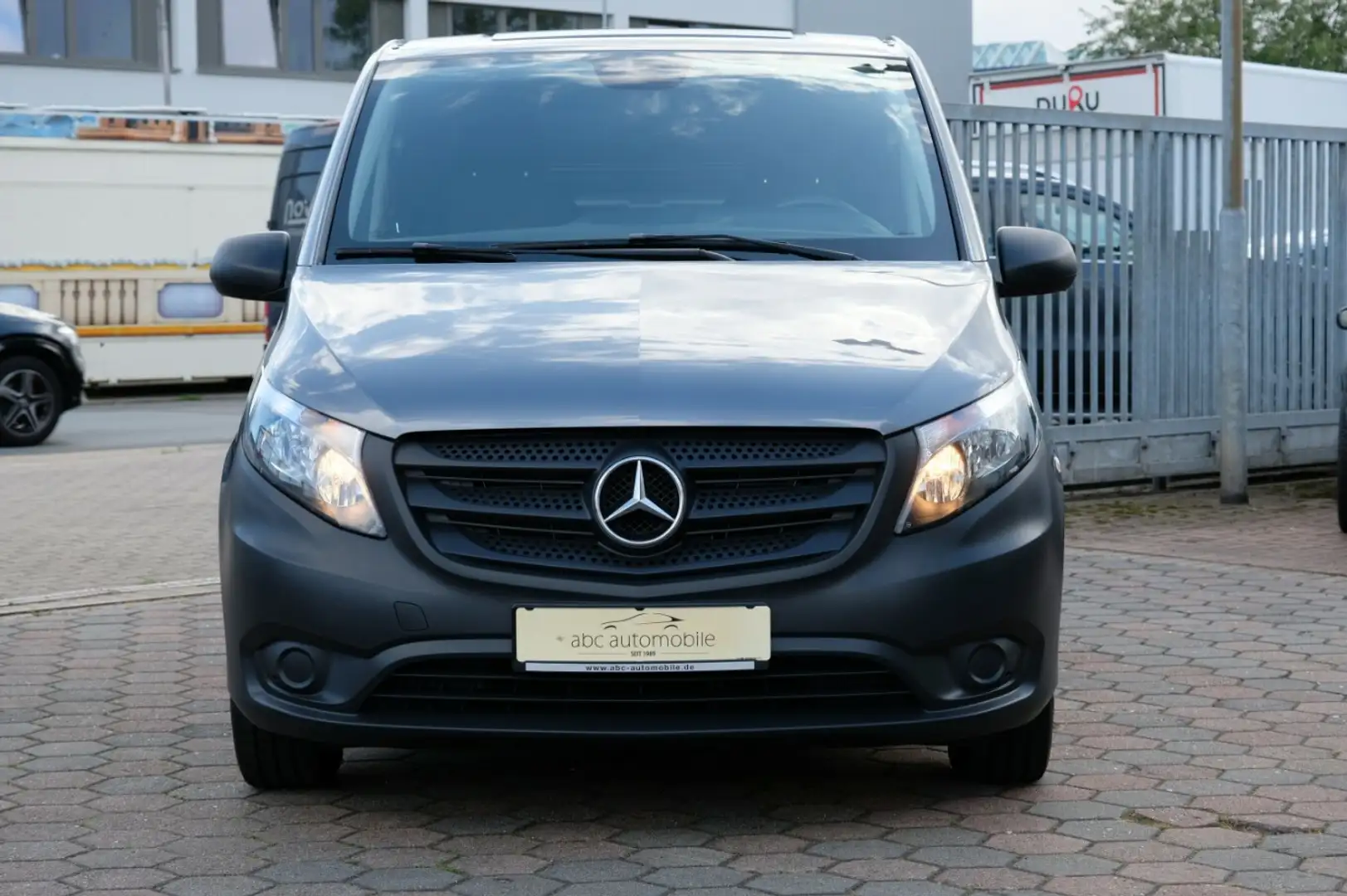 Mercedes-Benz Vito Kasten 110CDI PRO kompakt AHK DAB Klima Gris - 2