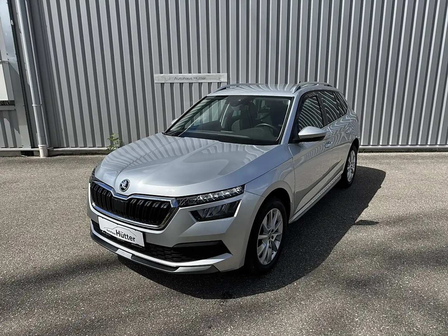 Skoda Kamiq 1,0 TSI Active DSG Silber - 1