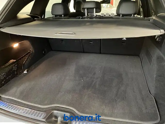Mercedes-Benz GLC view 9