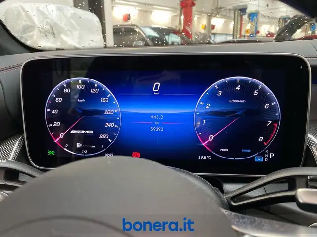 Mercedes-Benz GLC view 14