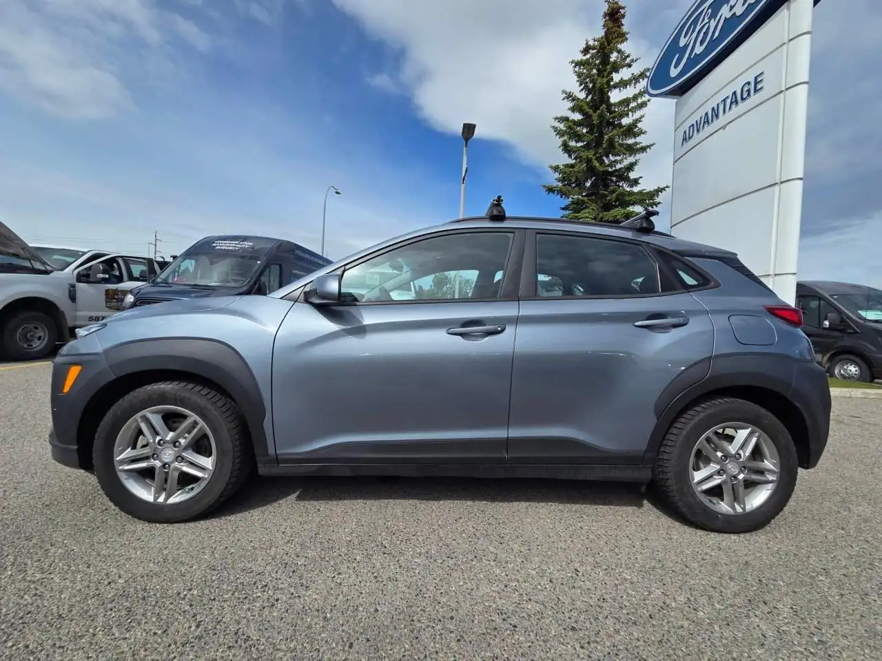 Hyundai KONA снимка Hyundai KONA