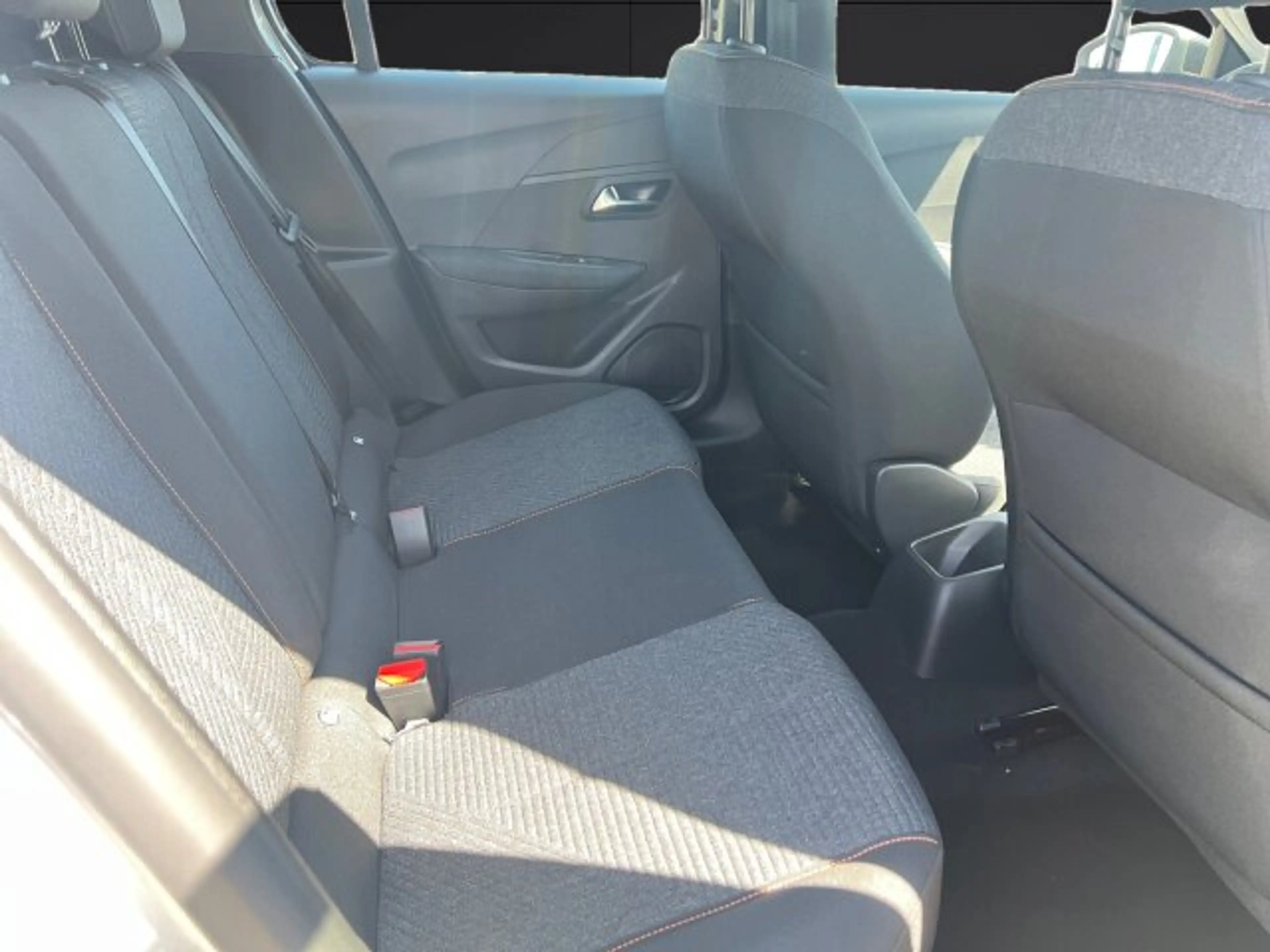 Peugeot 208 208 Style 100 +Klimaanlage+Mirrorscreen+EPH+LED+ — photo 17