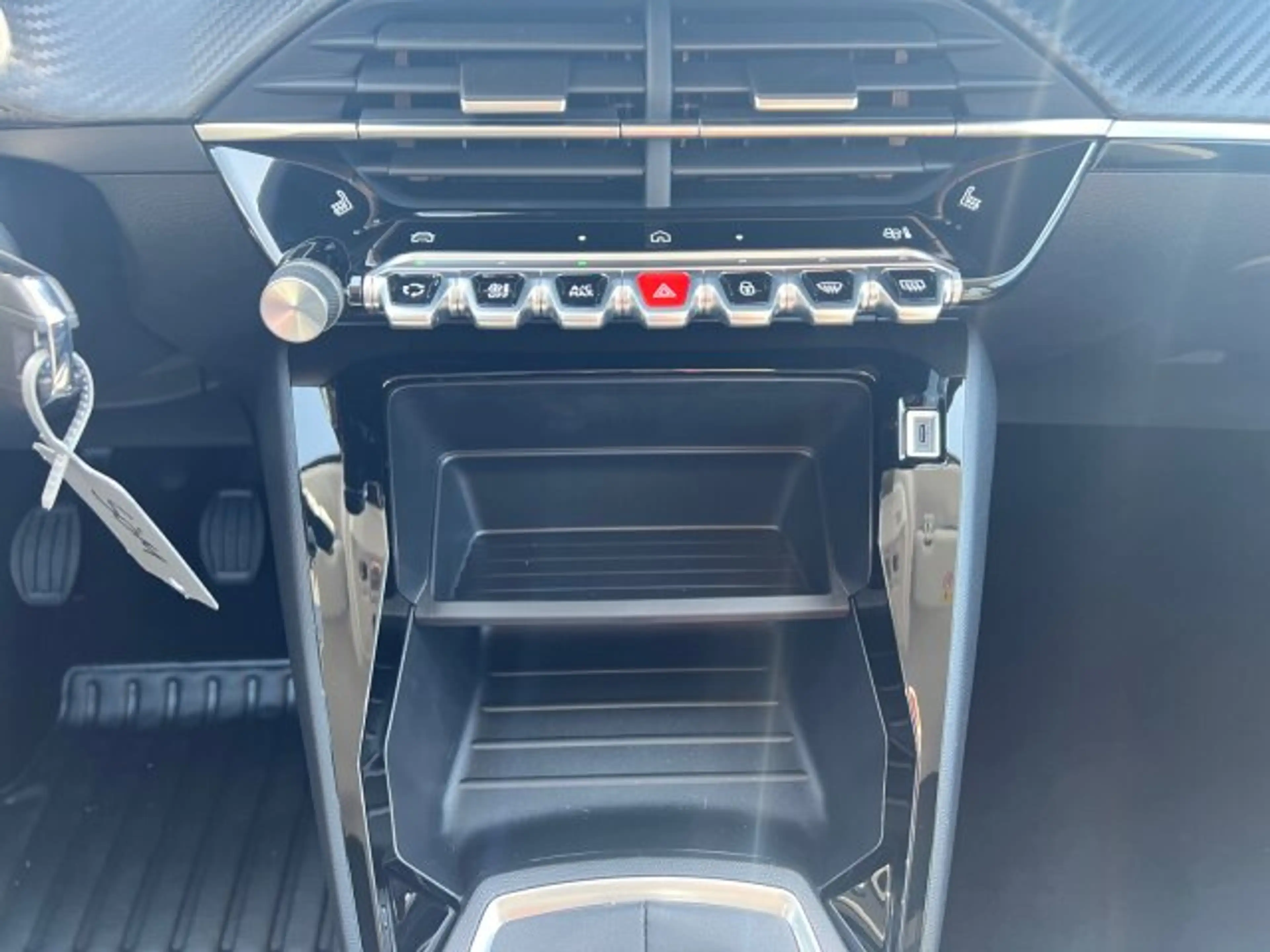 Peugeot 208 208 Style 100 +Klimaanlage+Mirrorscreen+EPH+LED+ — photo 15