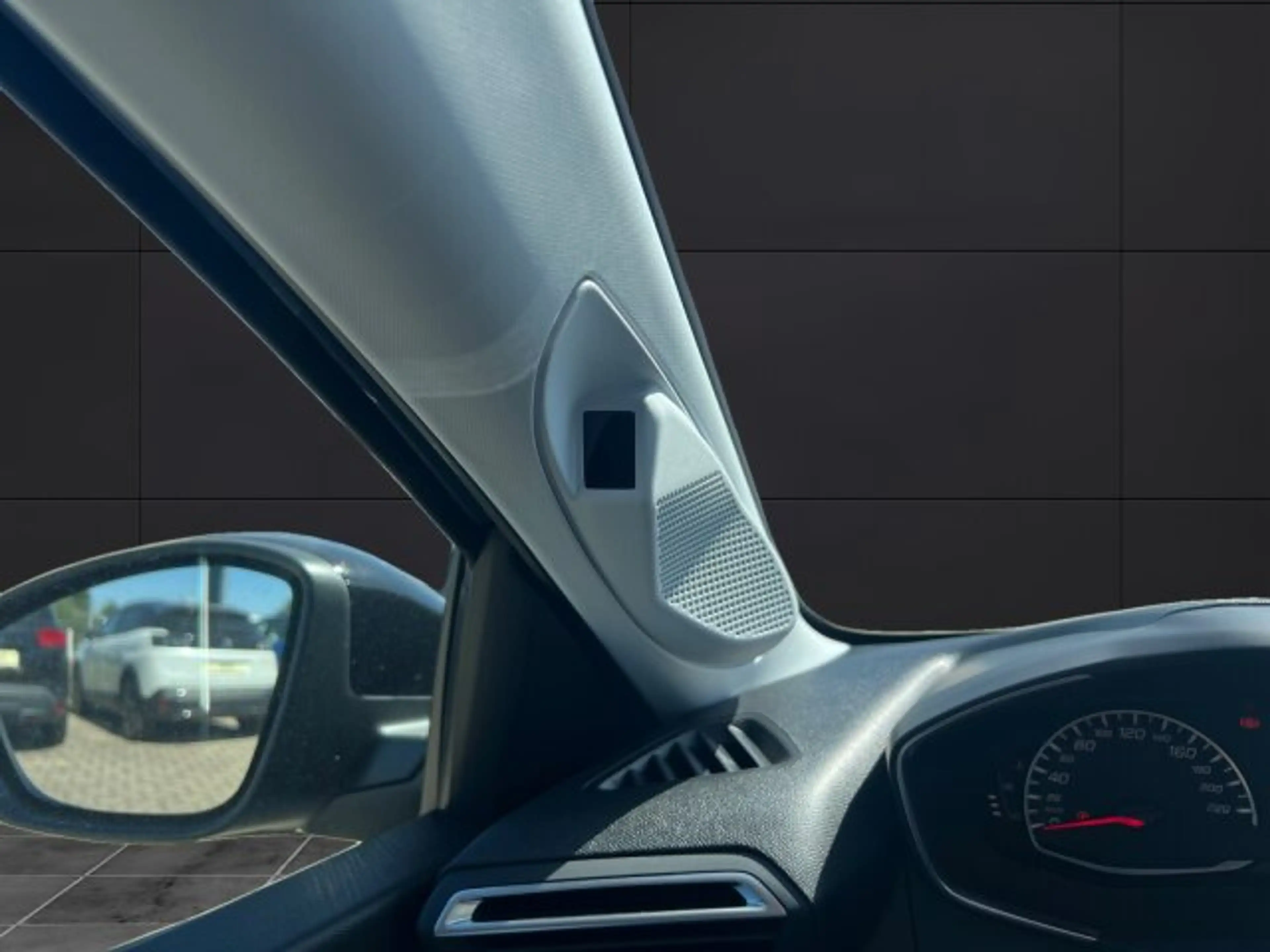 Peugeot 208 208 Style 100 +Klimaanlage+Mirrorscreen+EPH+LED+ — photo 7