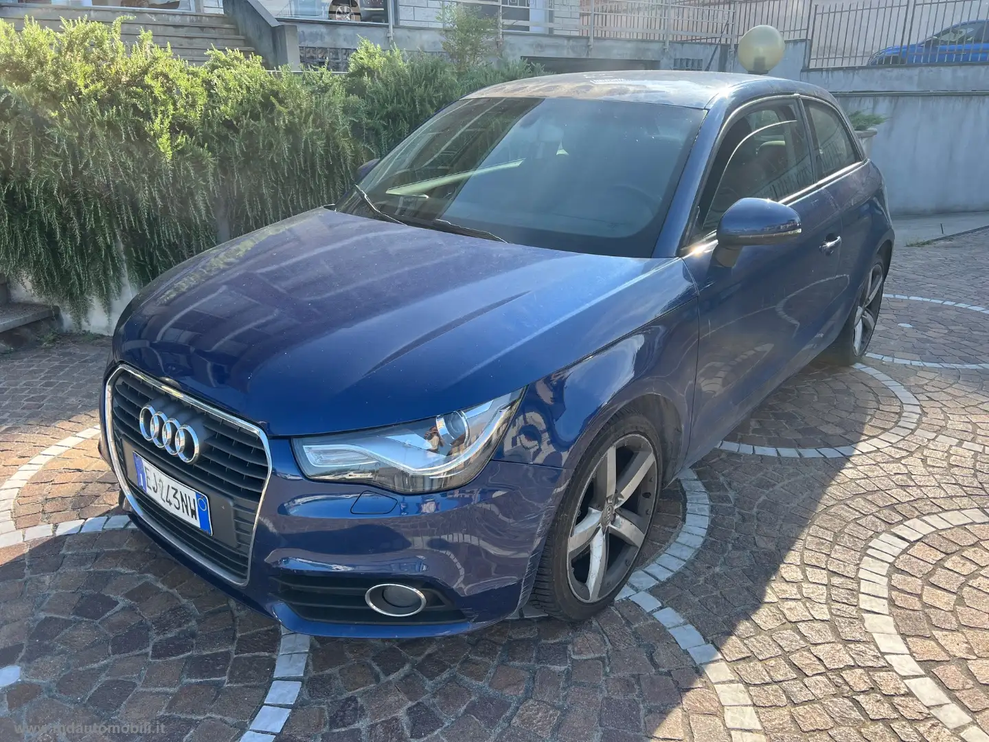Audi A1 1.6 TDI 105 CV Ambition CERCHI 17 XENO Blu/Azzurro - 1