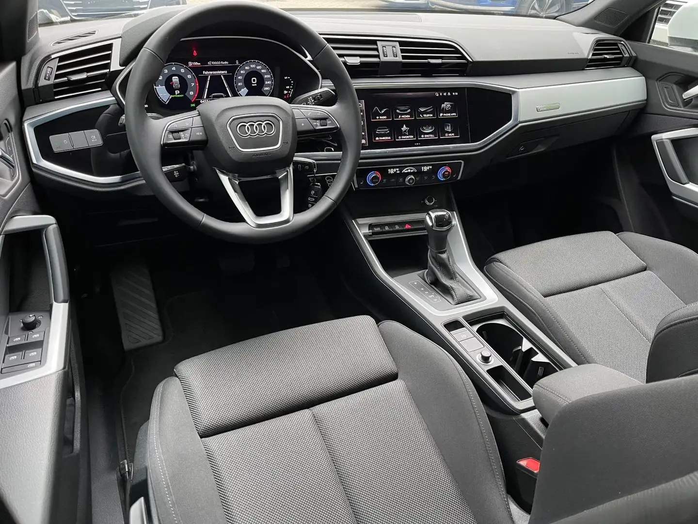Audi Q3 35 TFSI advanced SOFORT+SITZH+TEMPOMAT Weiß - 2