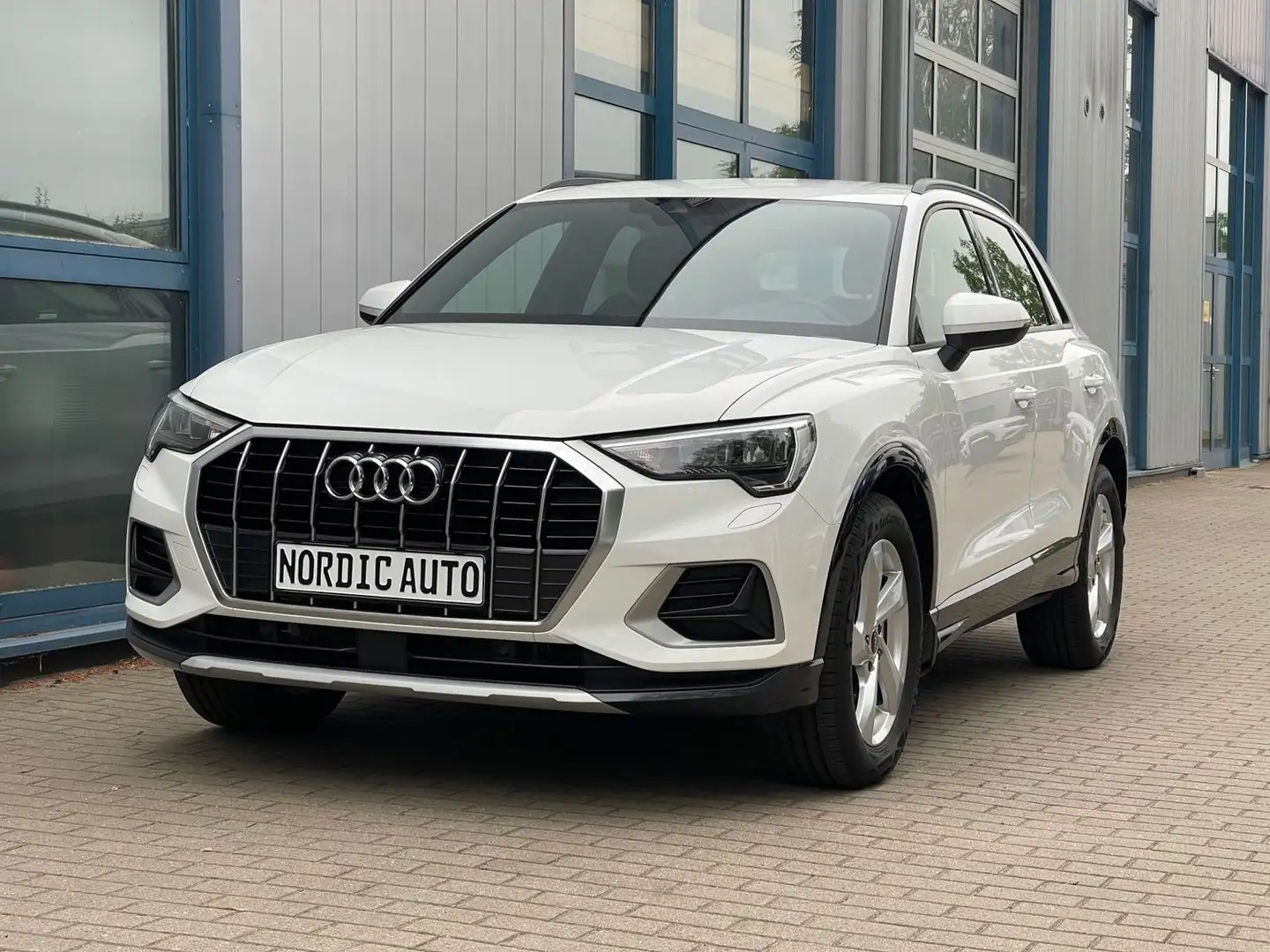 Audi Q3 35 TFSI advanced SOFORT+SITZH+TEMPOMAT Weiß - 1